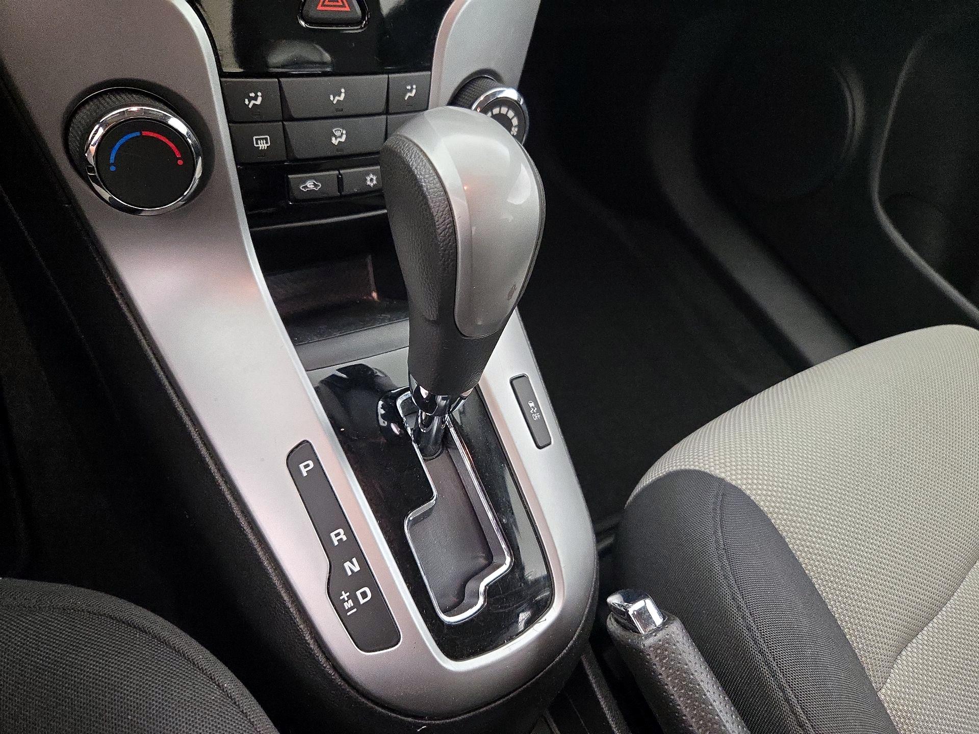 Thumbnail: 2015 Chevrolet Cruze - 16
