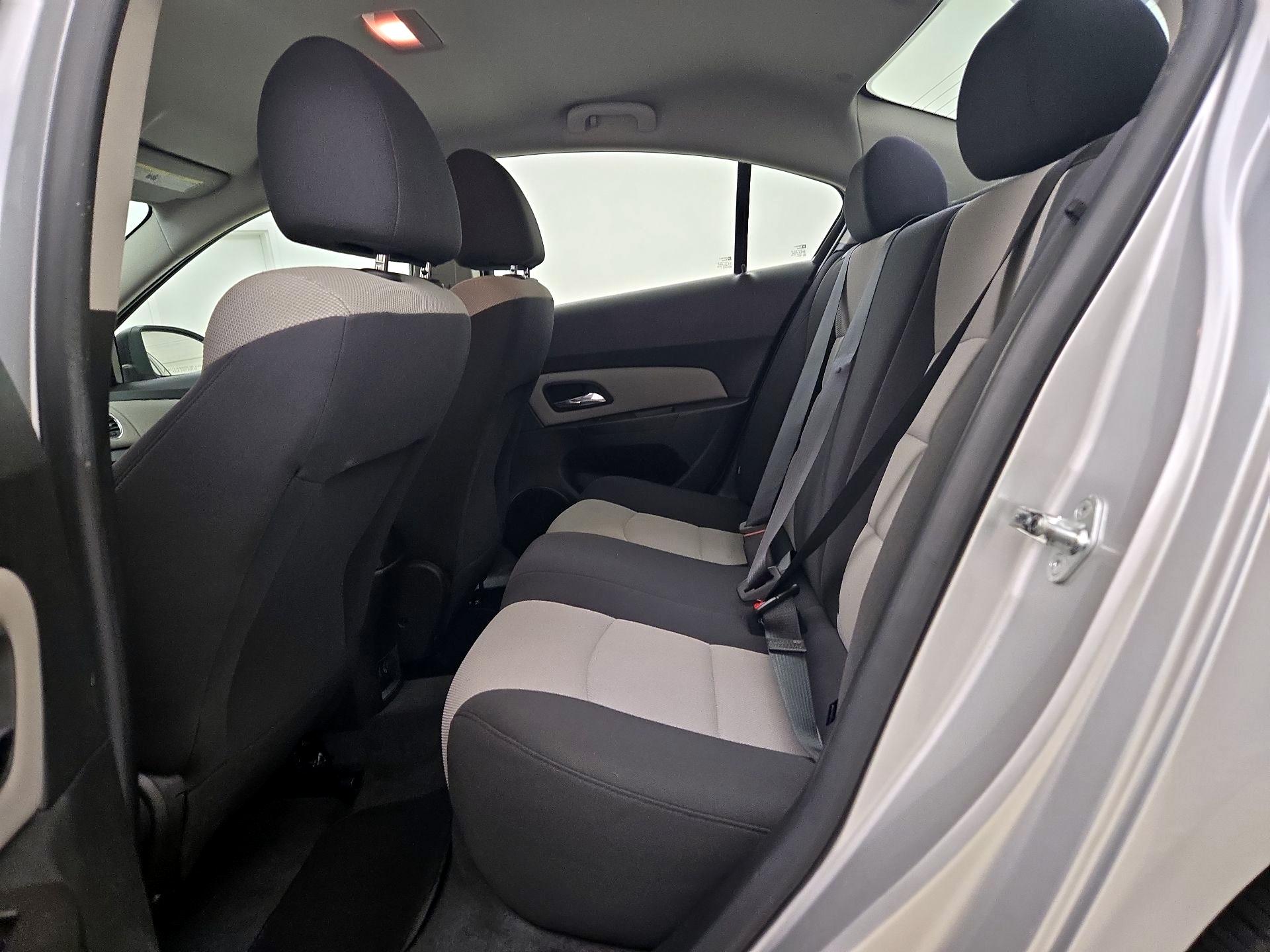 Thumbnail: 2015 Chevrolet Cruze - 18