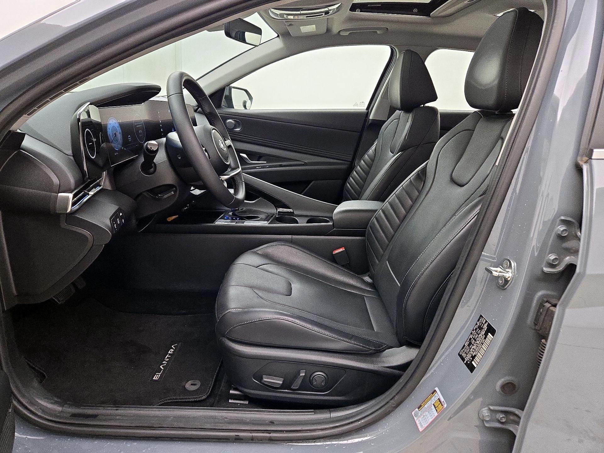 Thumbnail: 2023 Hyundai Elantra - 11