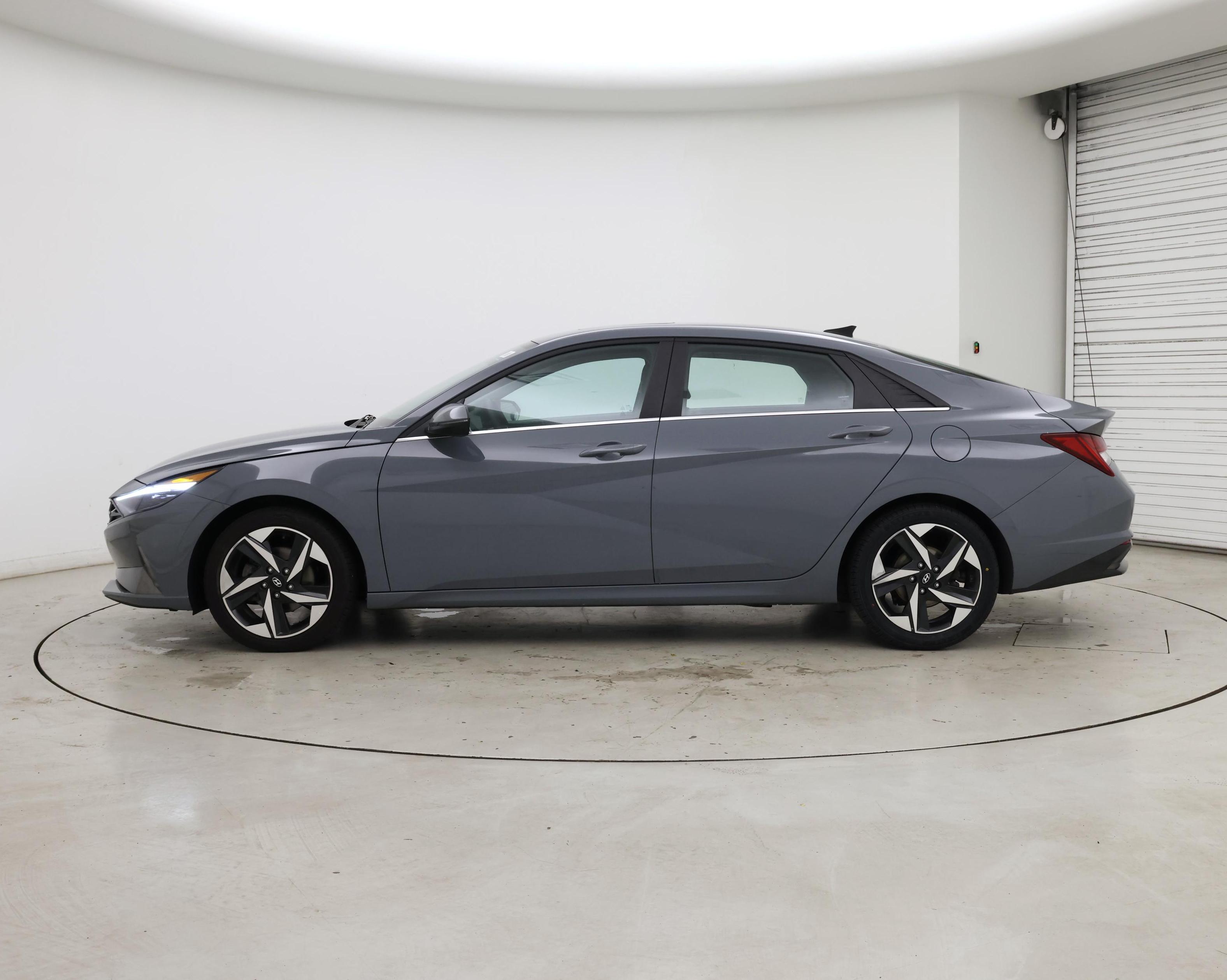 Thumbnail: 2023 Hyundai Elantra - 3