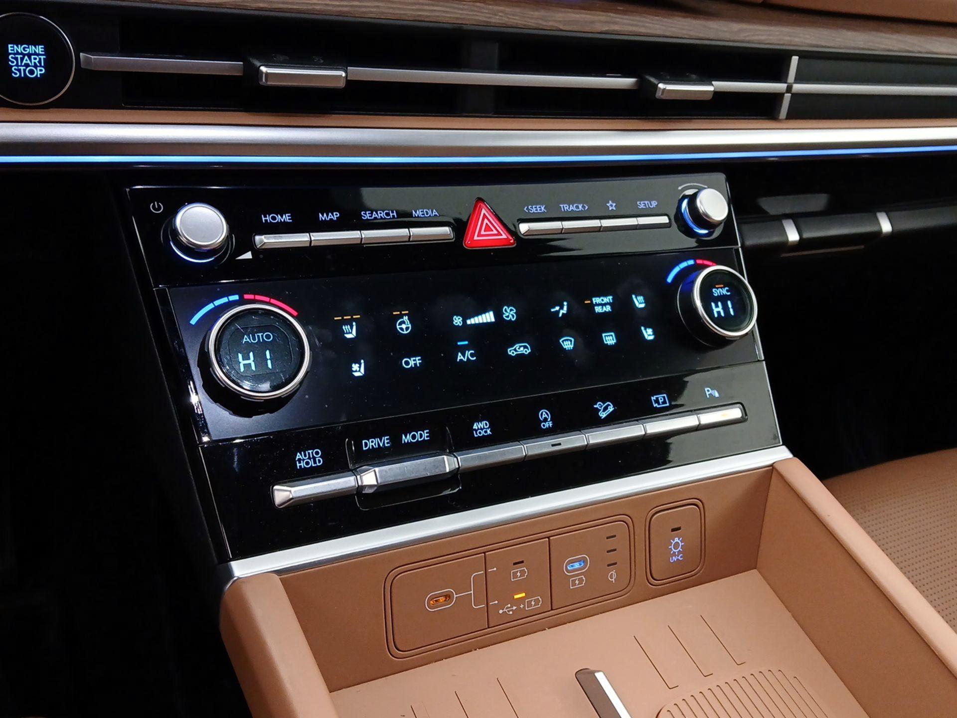 Thumbnail: 2024 Hyundai Santa Fe - 17