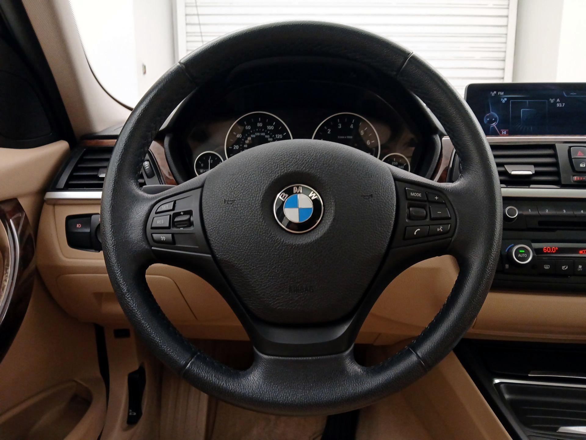 Thumbnail: 2014 BMW 3 Series - 10