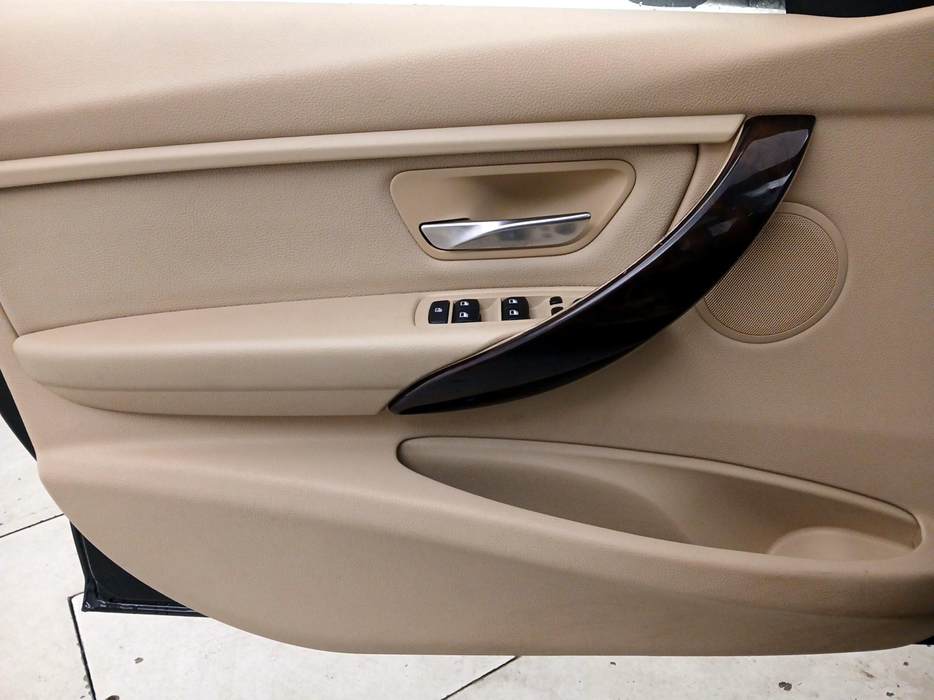 Thumbnail: 2014 BMW 3 Series - 12