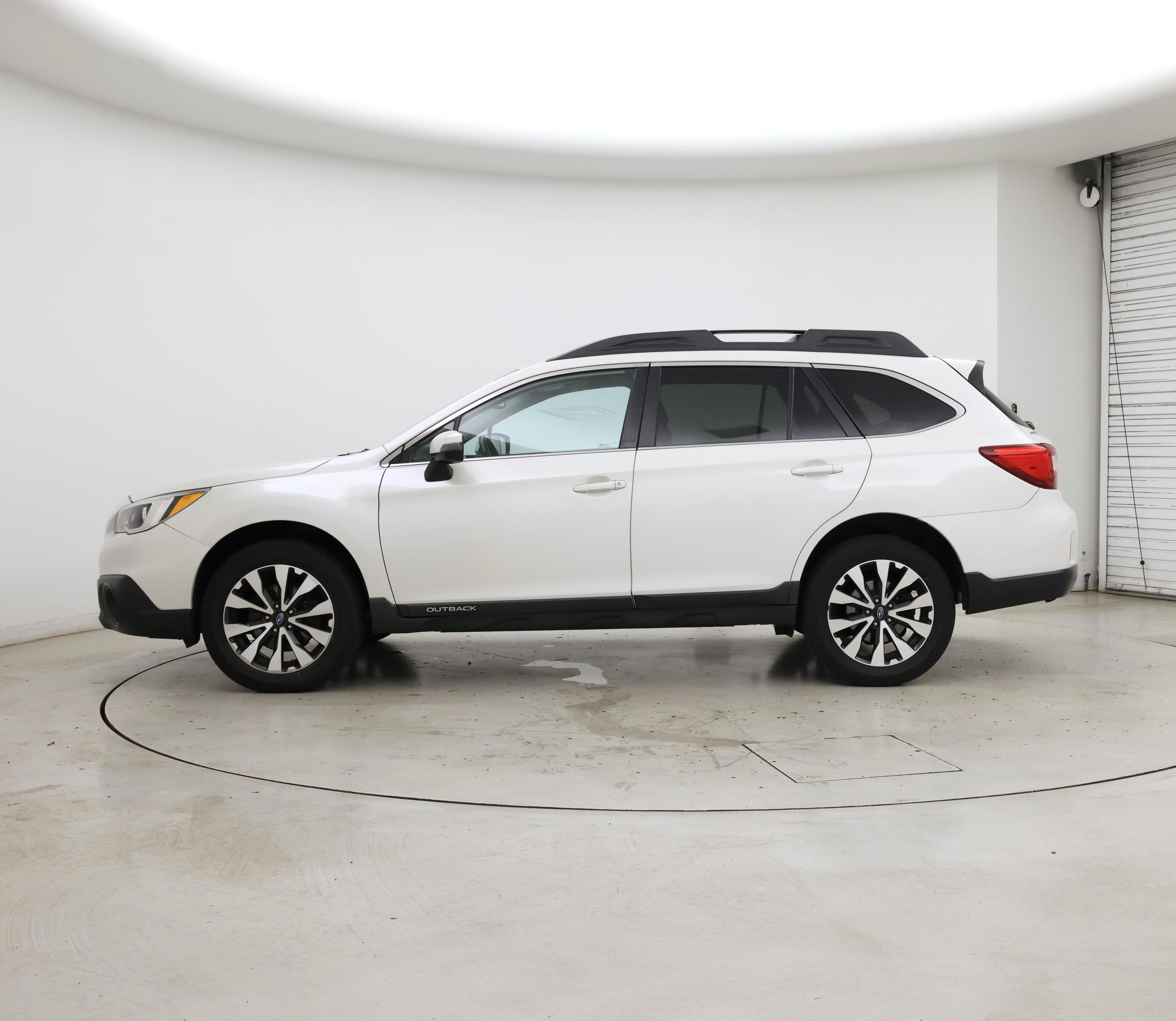 Thumbnail: 2016 Subaru Outback - 3