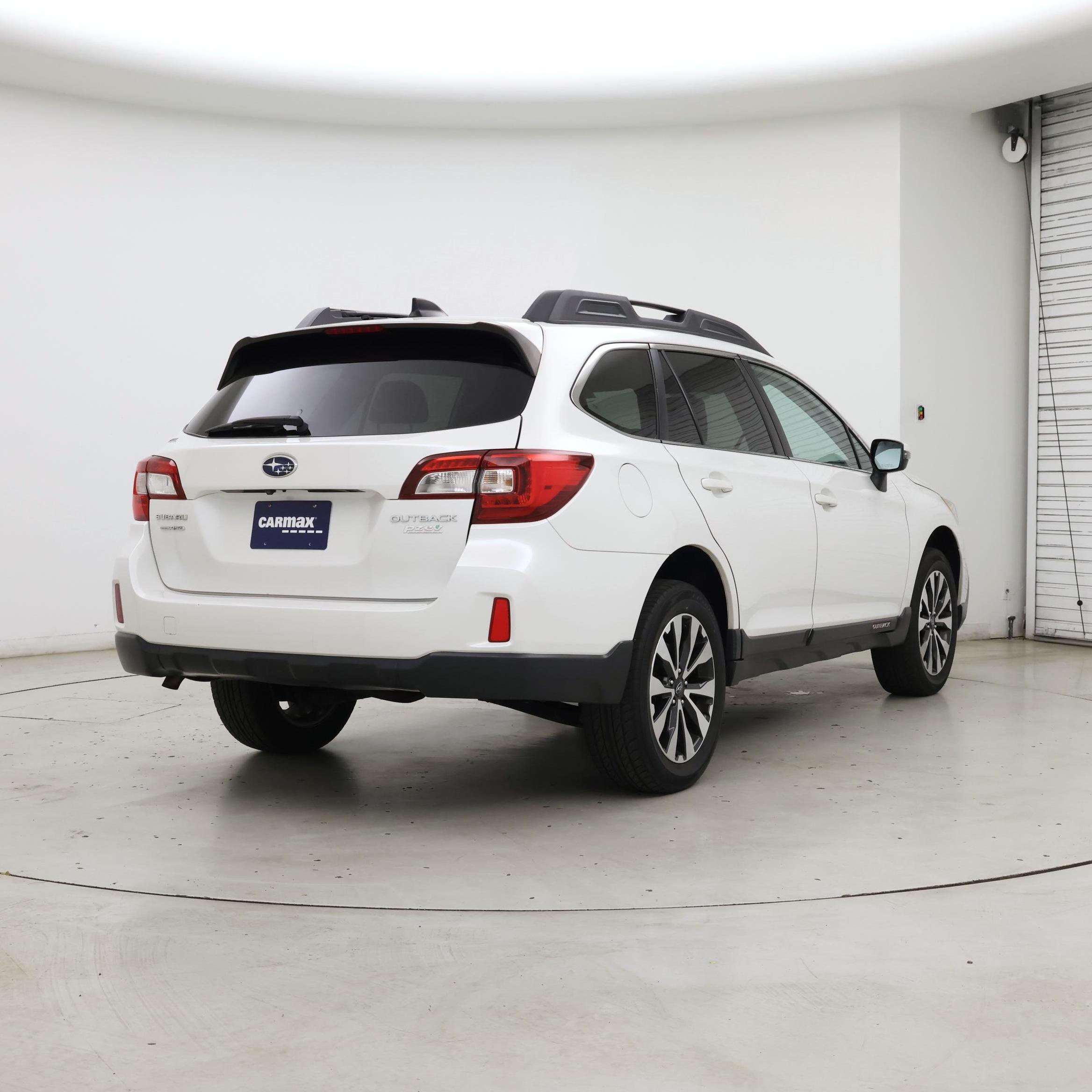 Thumbnail: 2016 Subaru Outback - 8