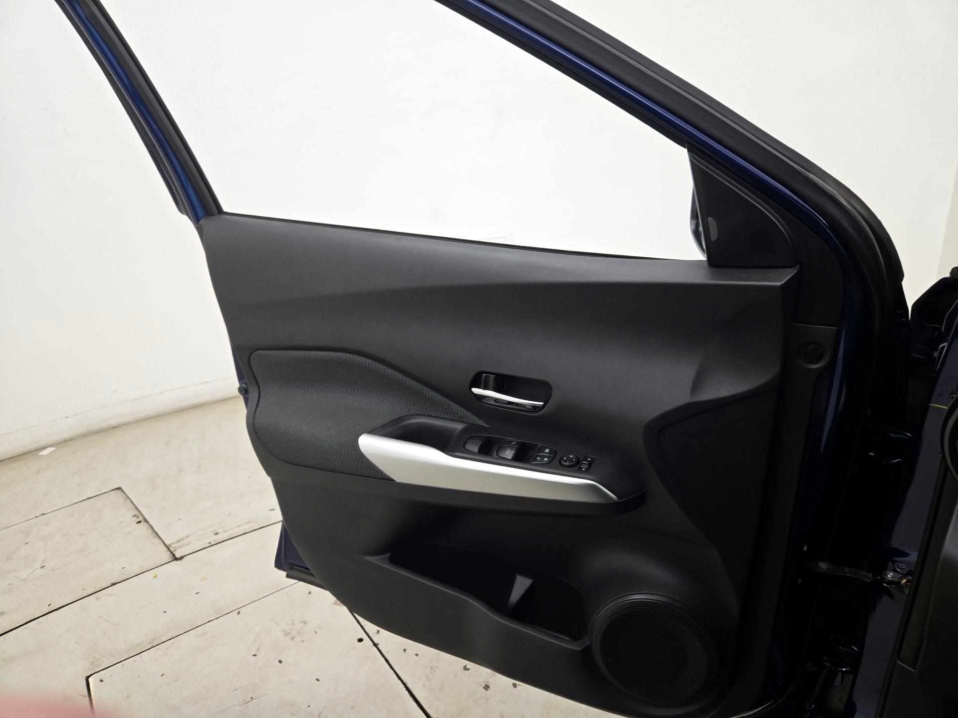 Thumbnail: 2020 Nissan Kicks - 12