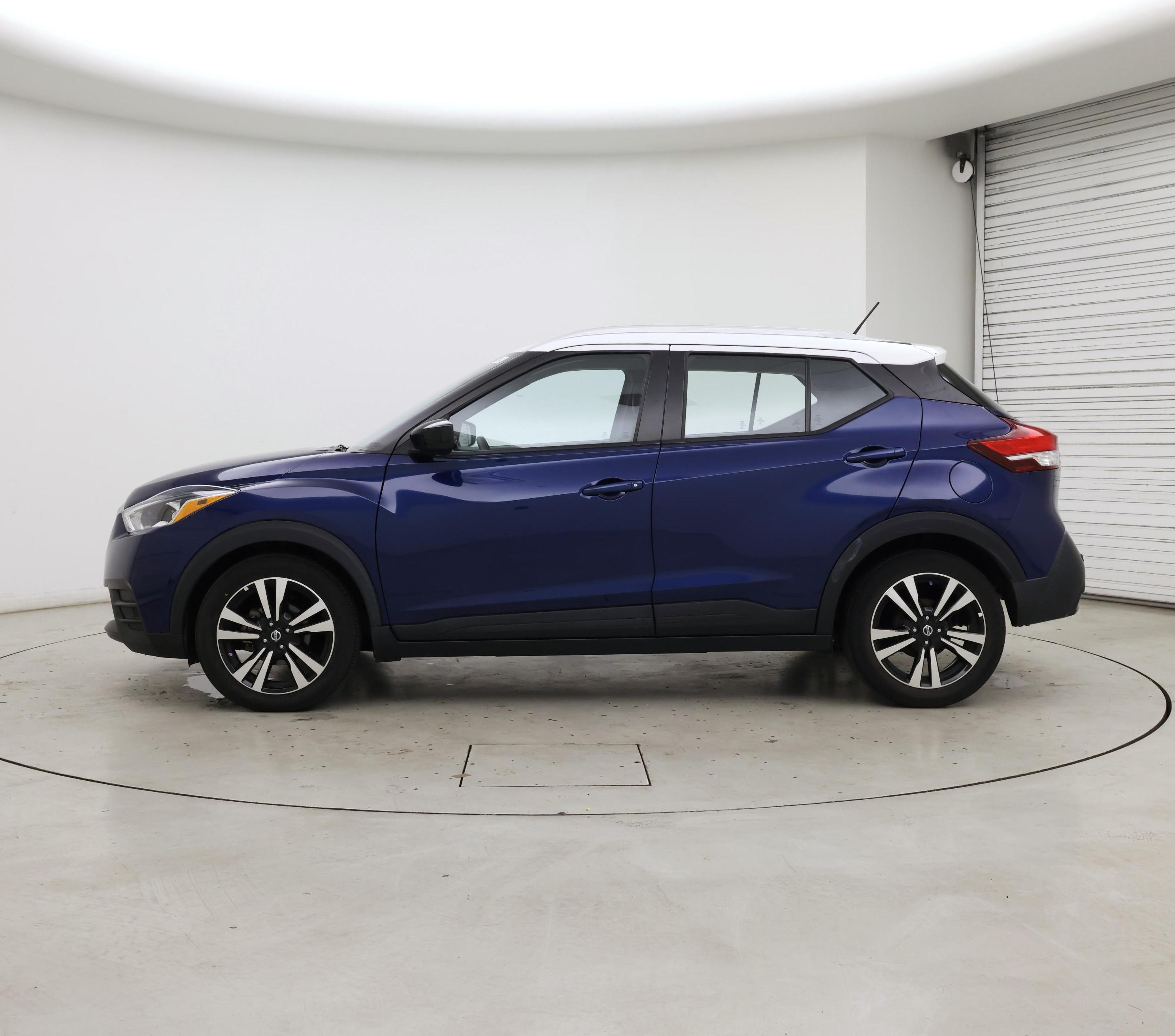 Thumbnail: 2020 Nissan Kicks - 3