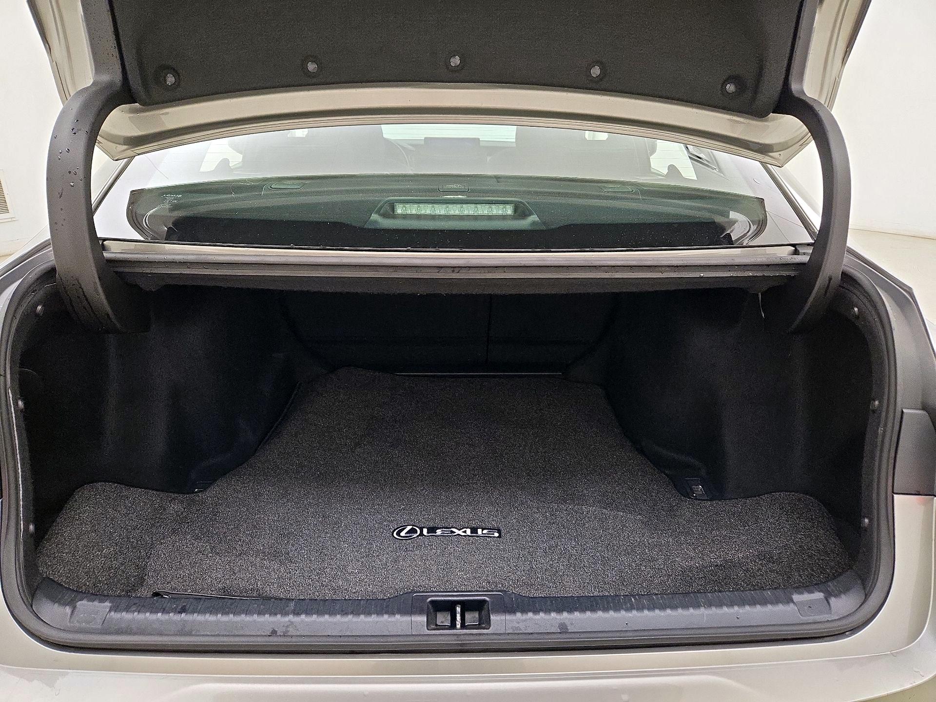 Thumbnail: 2023 Lexus IS - 20