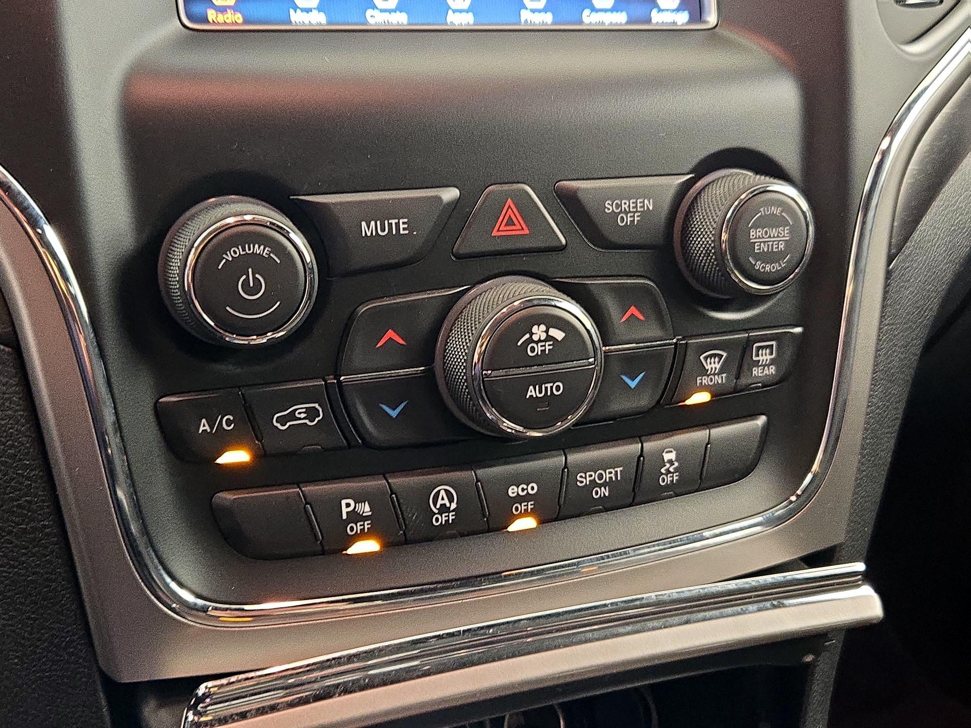 Thumbnail: 2018 Jeep Grand Cherokee - 16