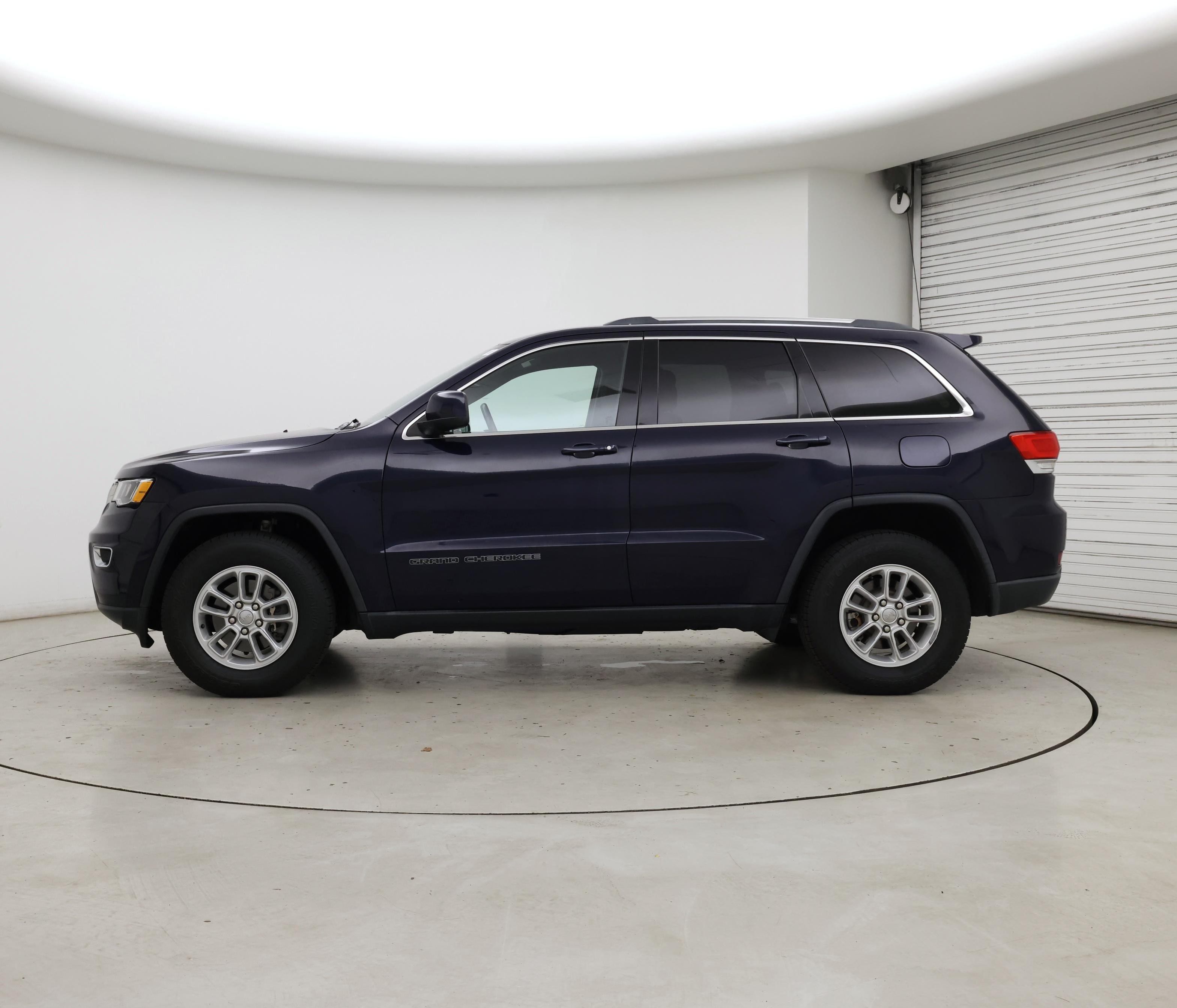 Thumbnail: 2018 Jeep Grand Cherokee - 3