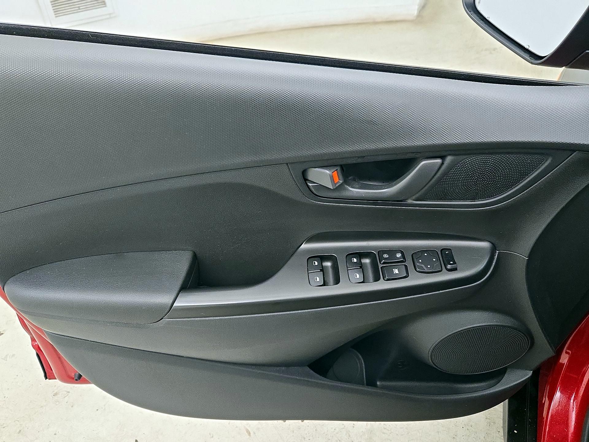 Thumbnail: 2022 Hyundai Kona - 12