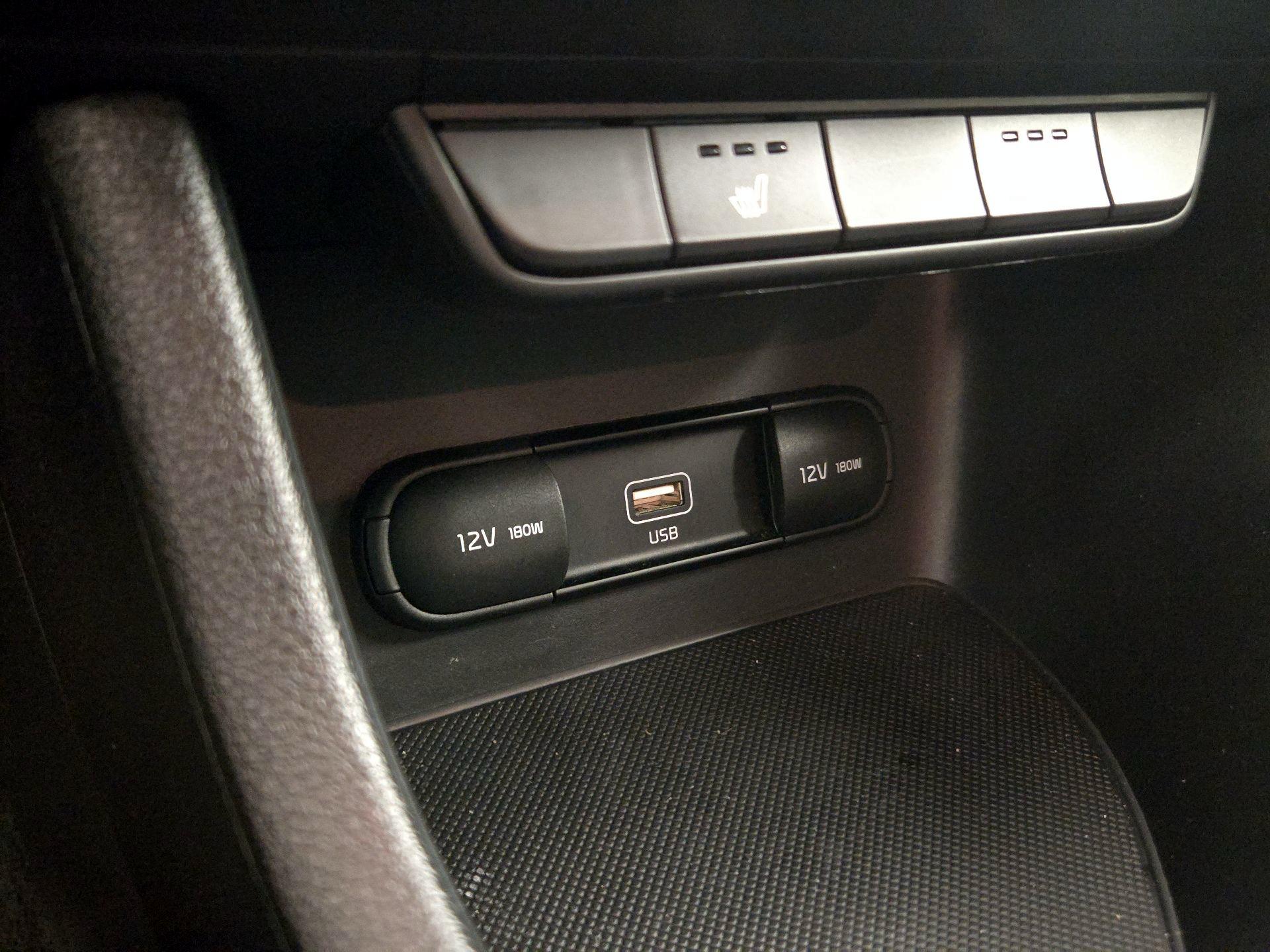 Thumbnail: 2021 Kia Sportage - 18