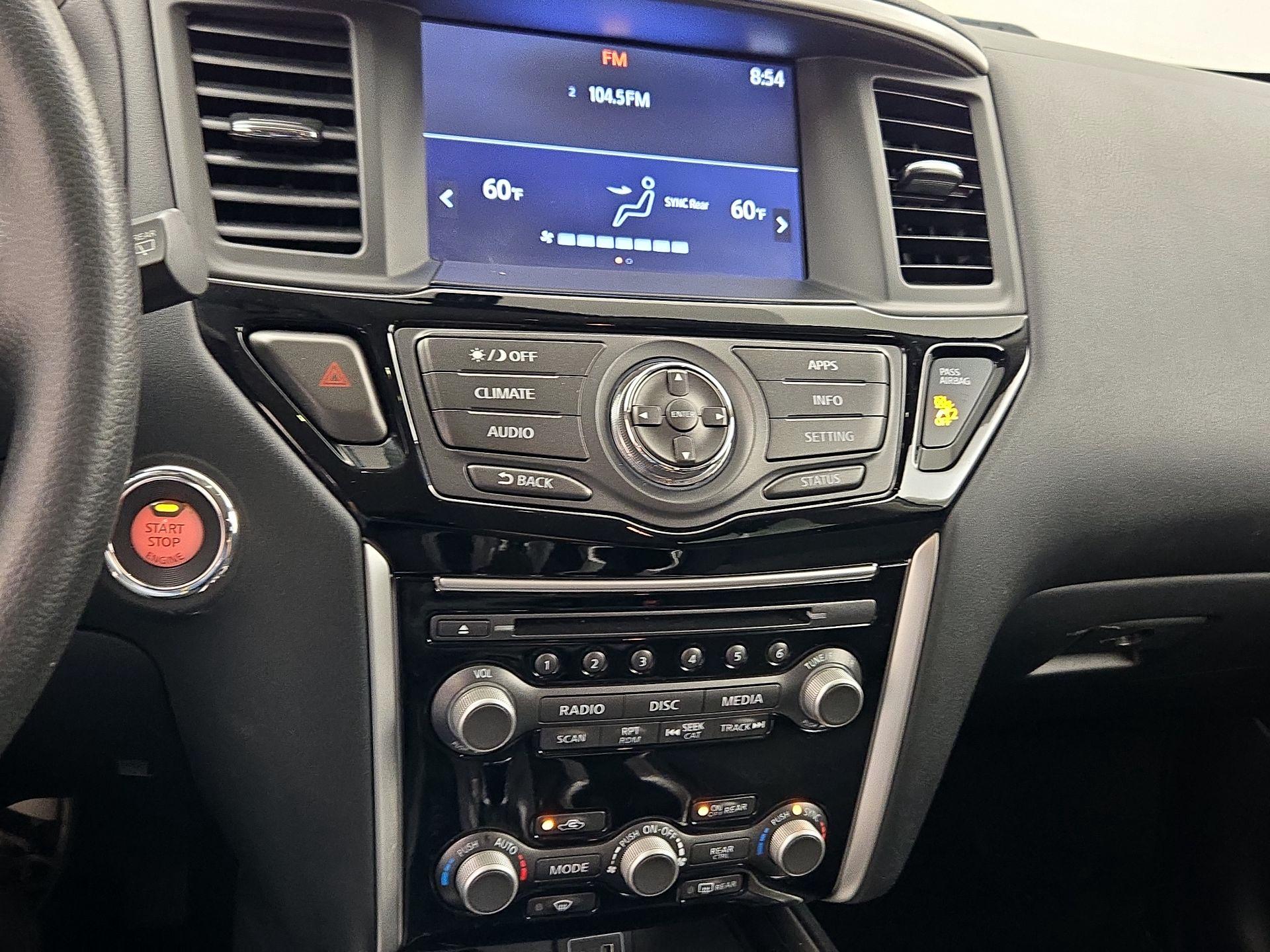Thumbnail: 2019 Nissan Pathfinder - 16