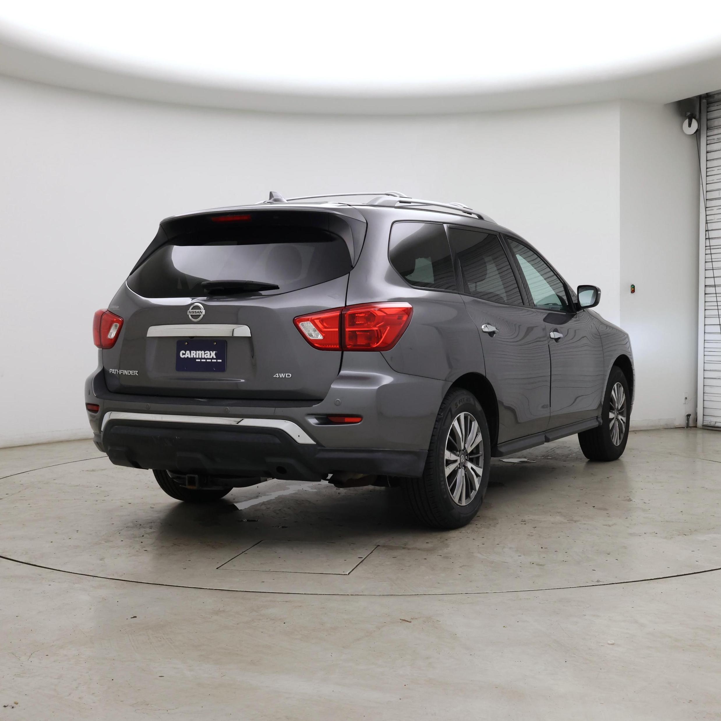 Thumbnail: 2019 Nissan Pathfinder - 8
