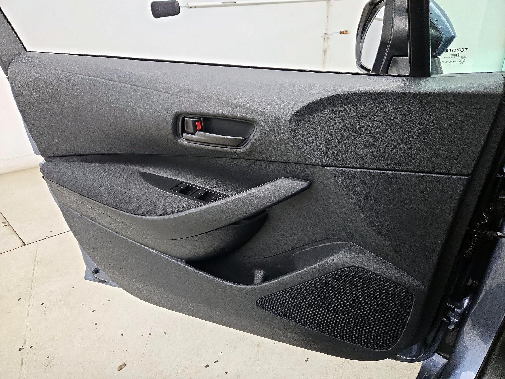 Thumbnail: 2025 Toyota Corolla - 12