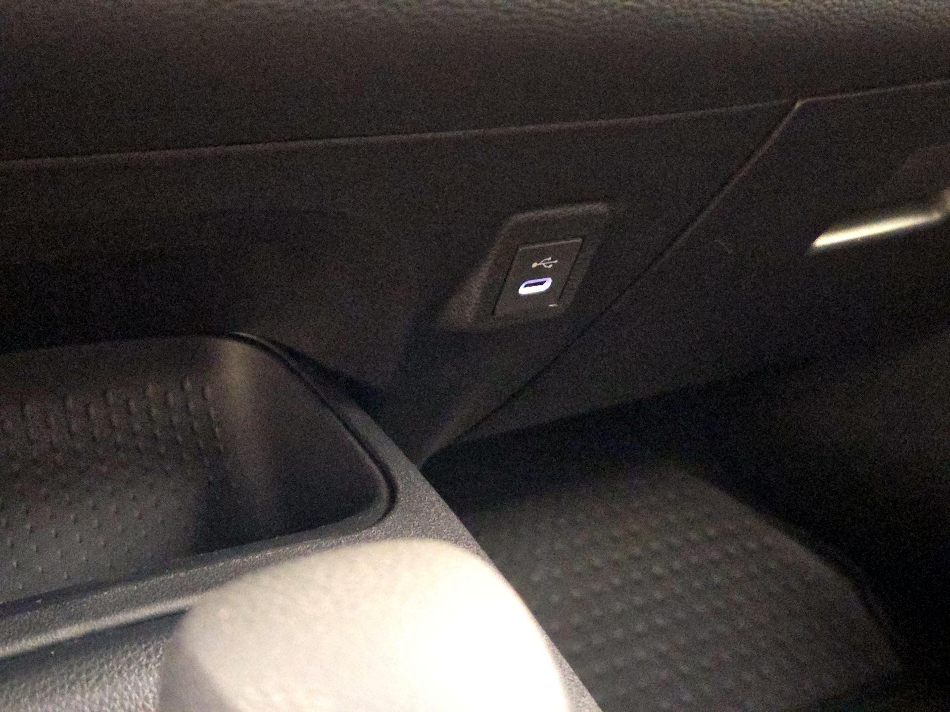 Thumbnail: 2025 Toyota Corolla - 18