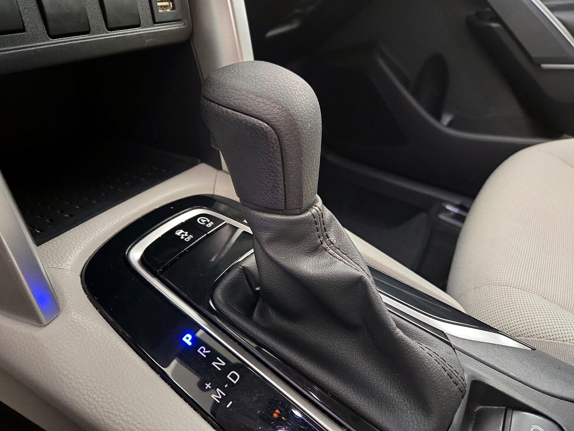 Thumbnail: 2022 Toyota Corolla Cross - 16