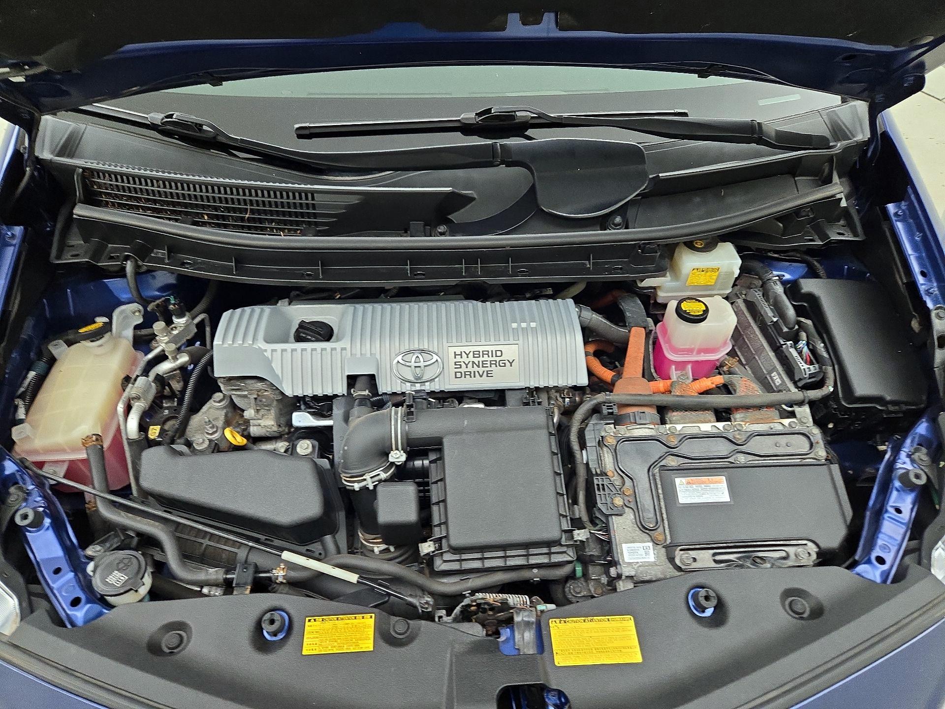 Thumbnail: 2014 Toyota Prius v - 19