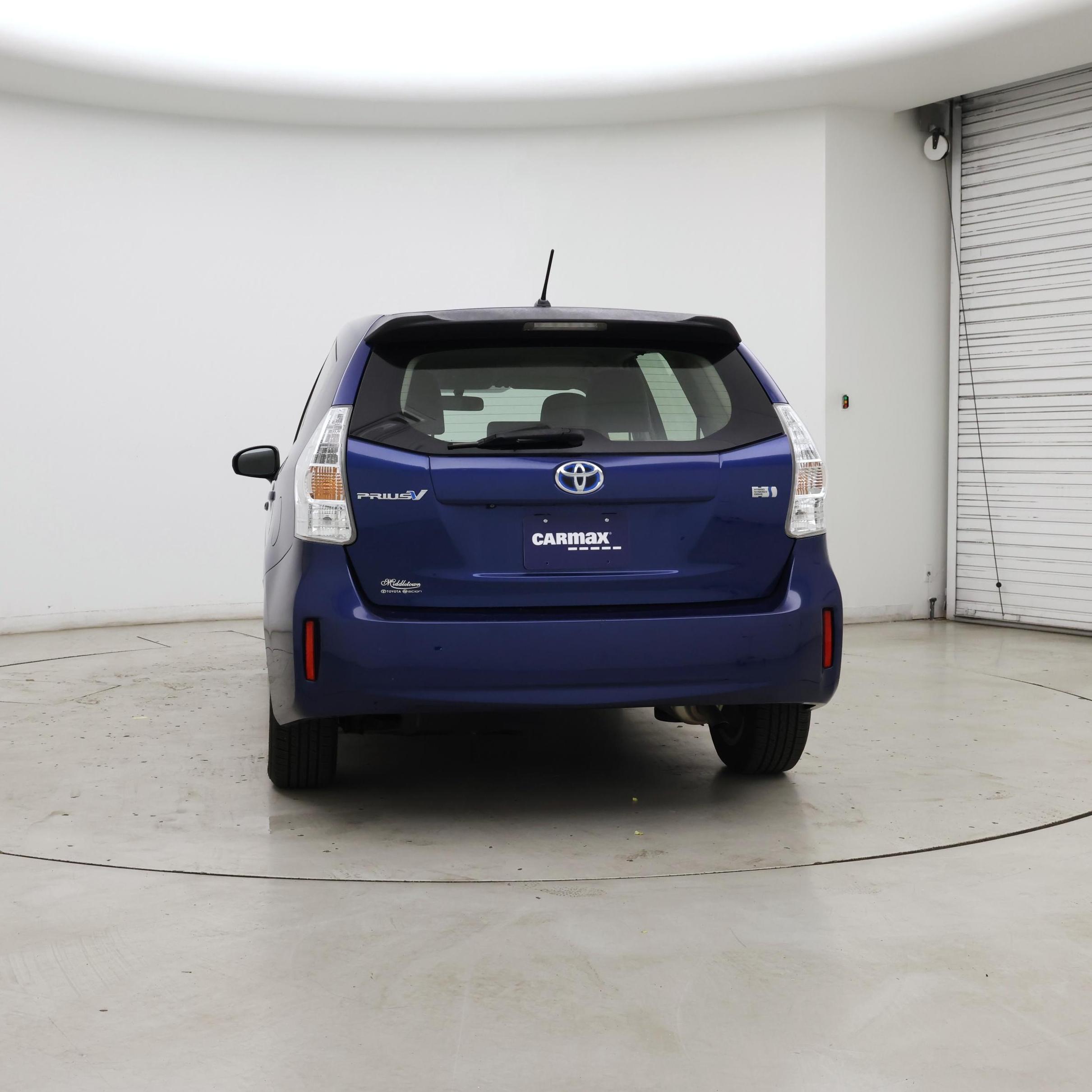 Thumbnail: 2014 Toyota Prius v - 6