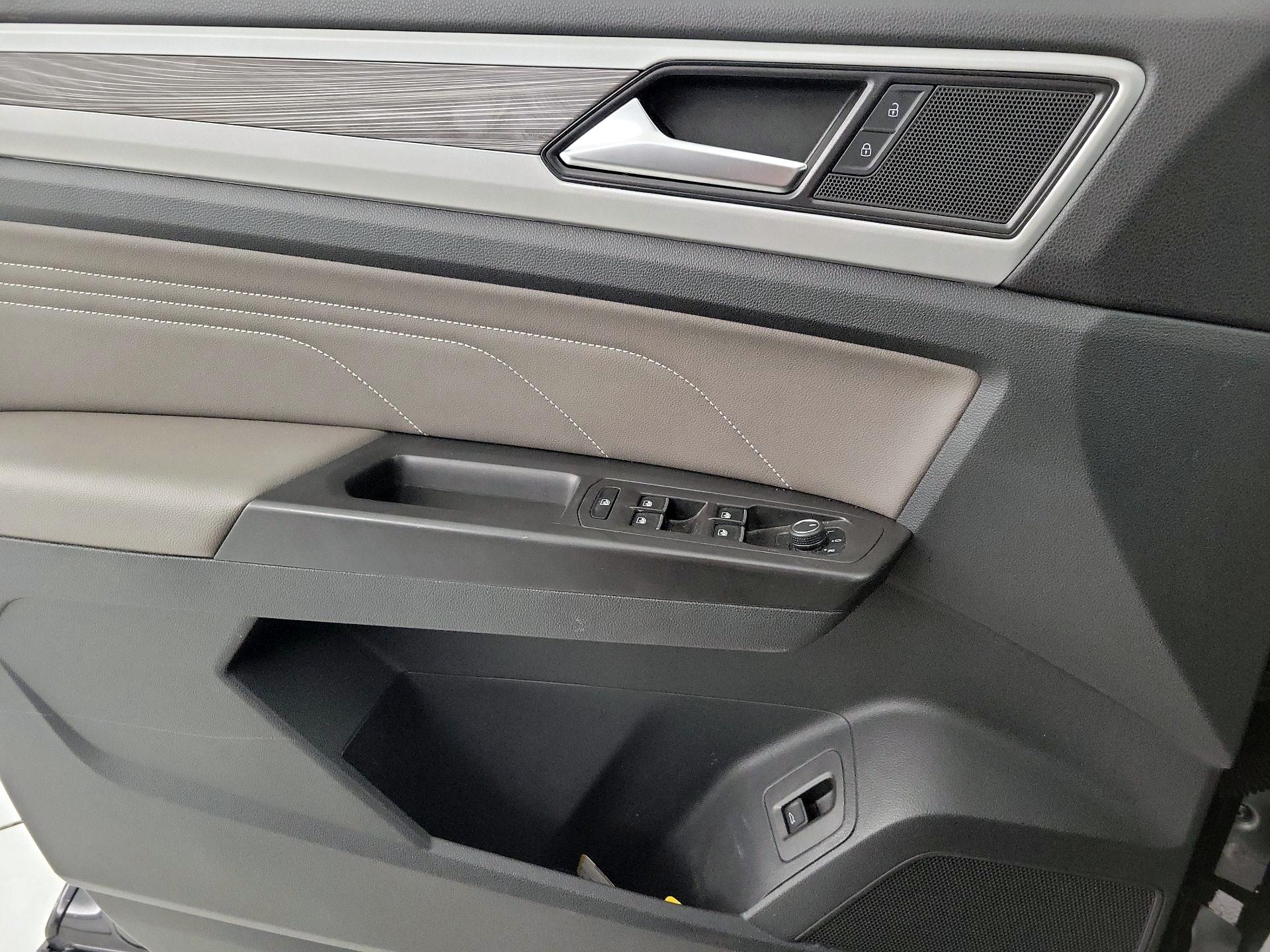 Thumbnail: 2023 Volkswagen Atlas - 12