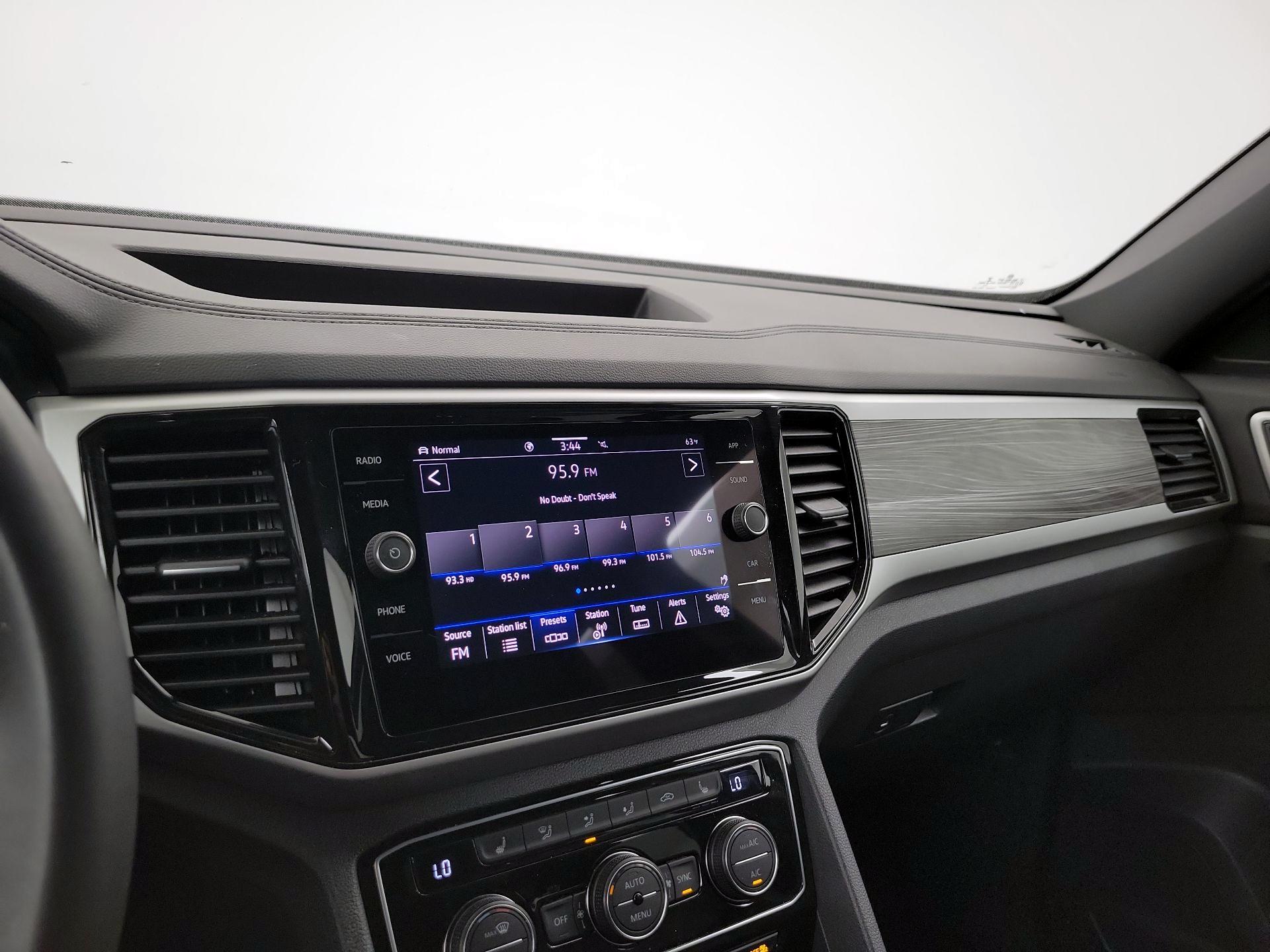 Thumbnail: 2023 Volkswagen Atlas - 15