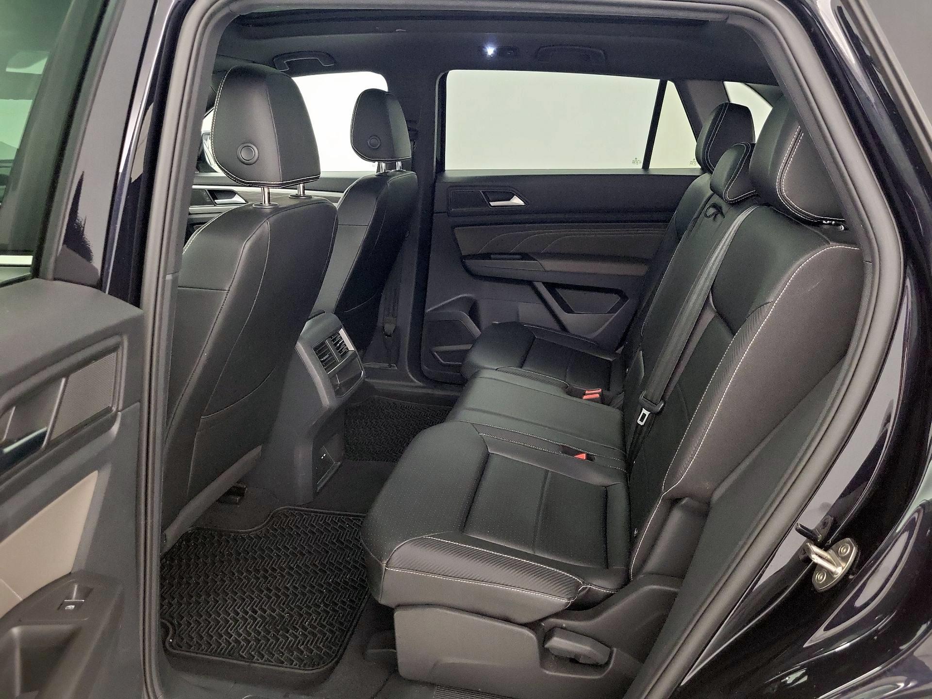 Thumbnail: 2023 Volkswagen Atlas - 20