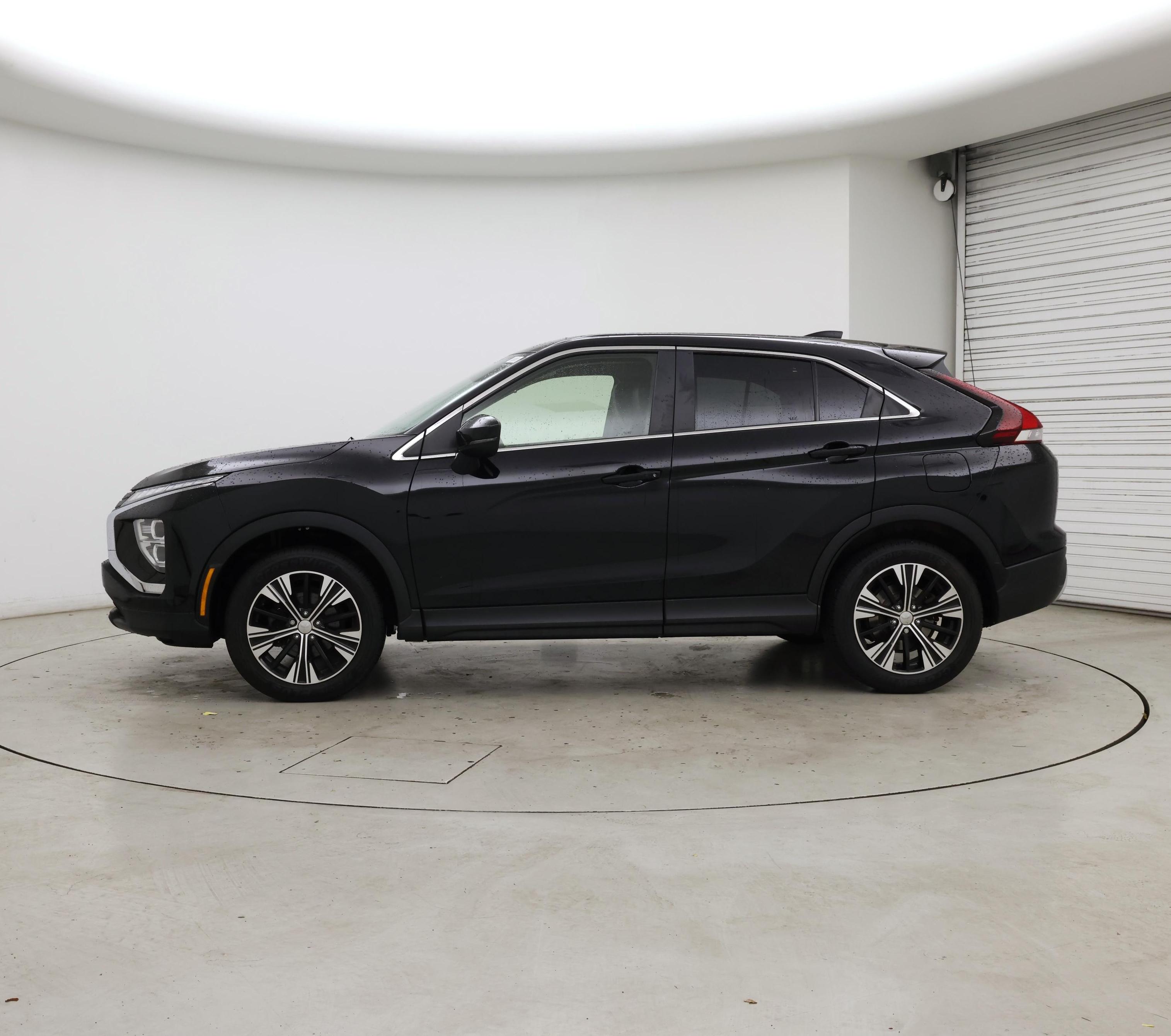 Thumbnail: 2022 Mitsubishi Eclipse Cross - 3