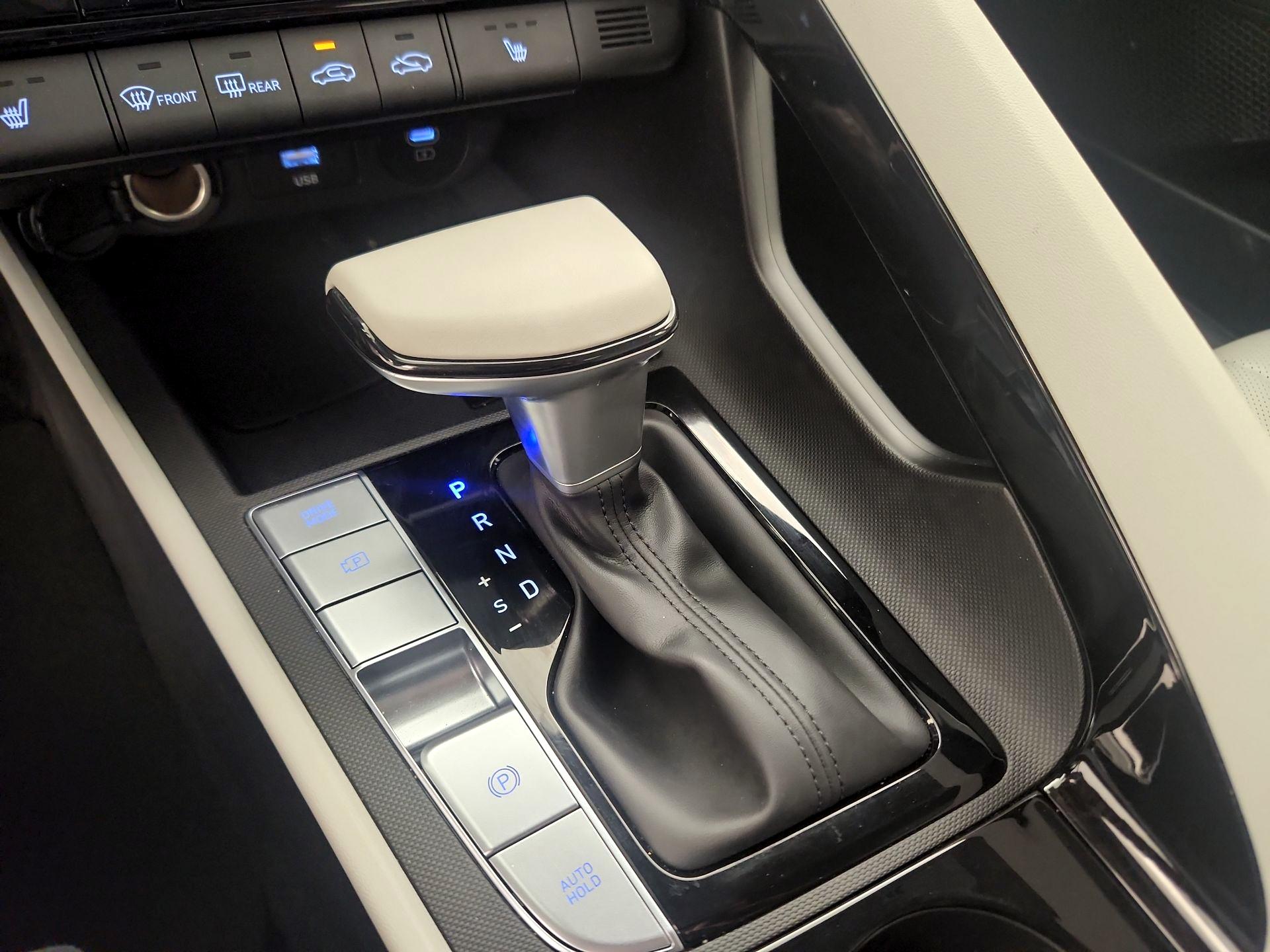 Thumbnail: 2025 Hyundai Elantra - 18