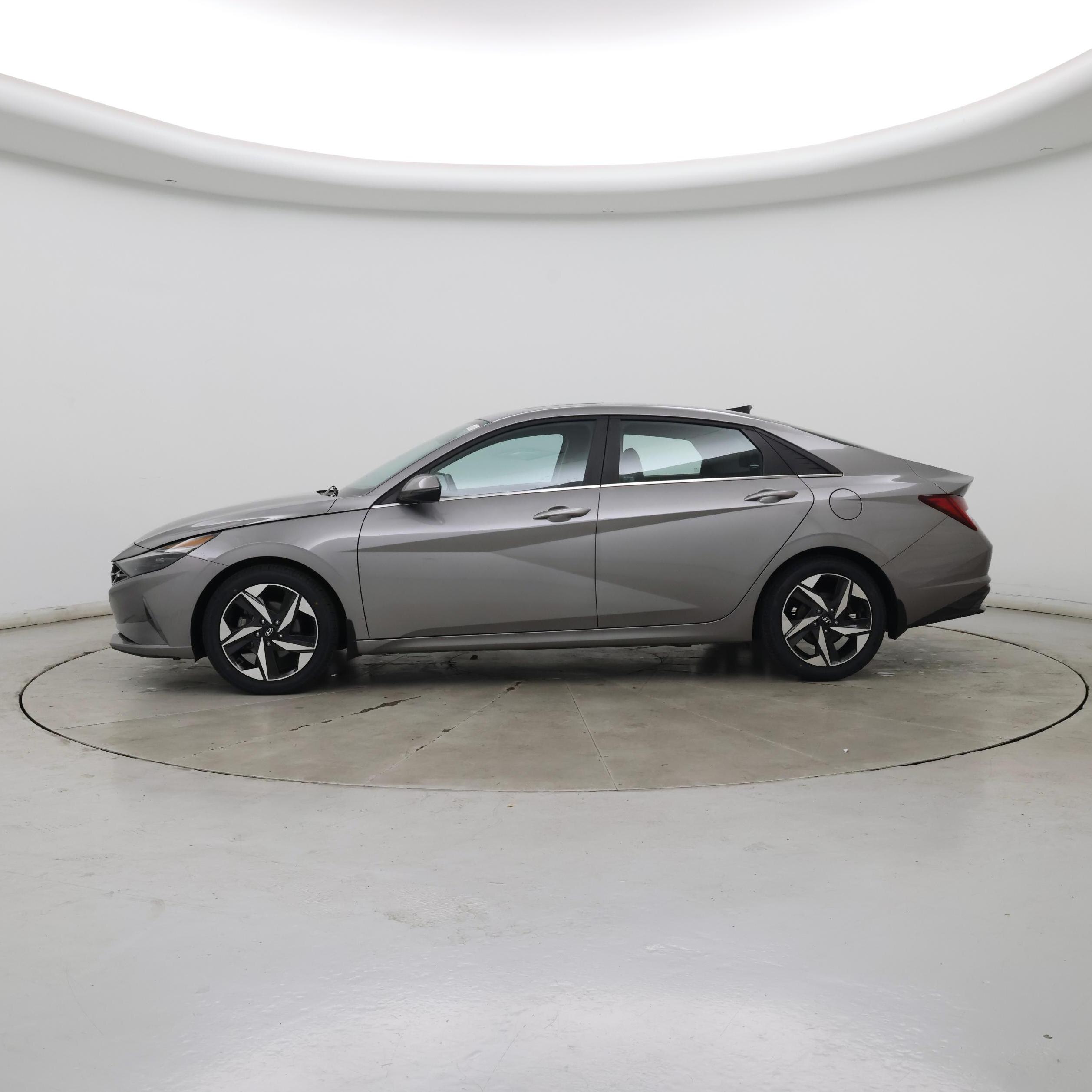 Thumbnail: 2023 Hyundai Elantra - 3