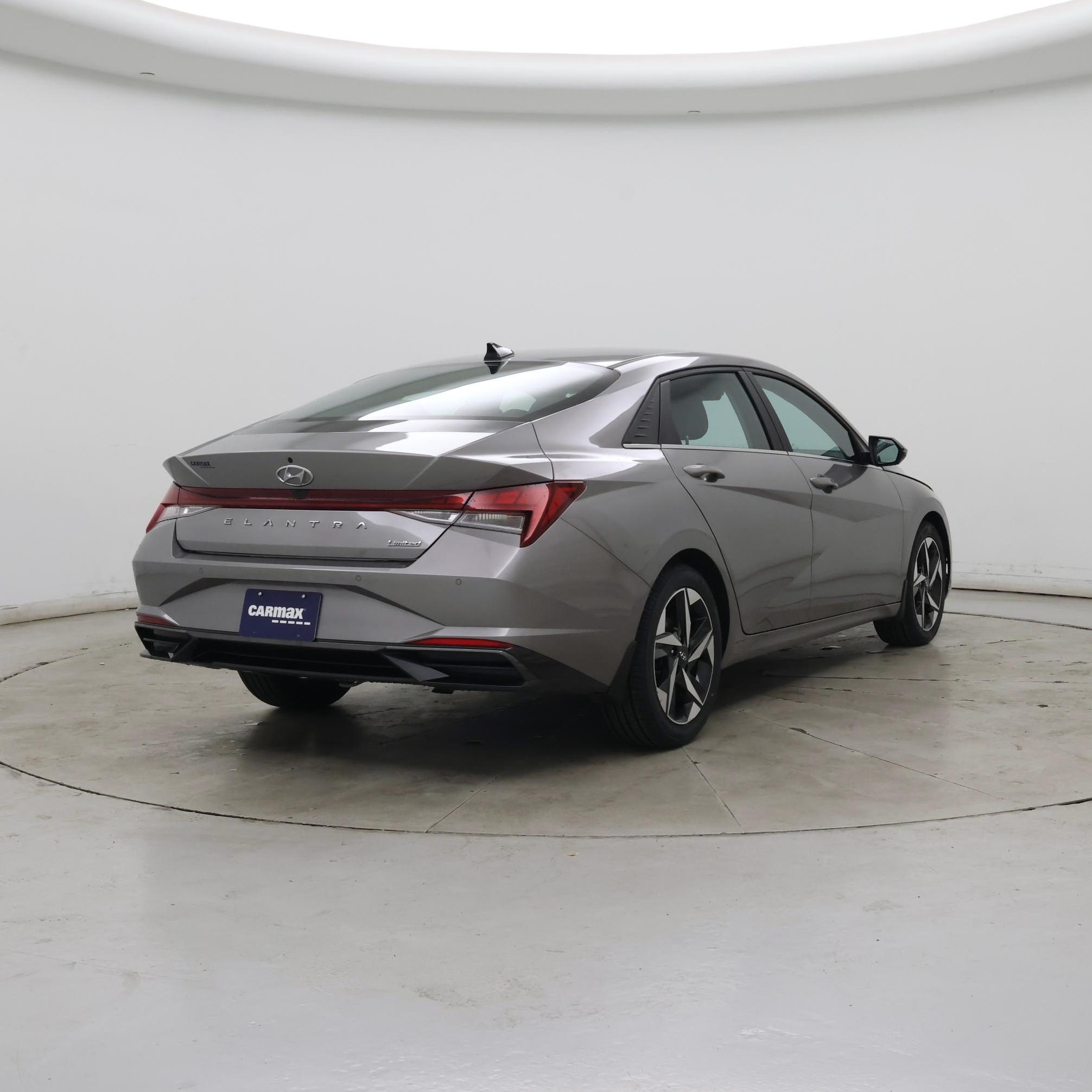 Thumbnail: 2023 Hyundai Elantra - 8