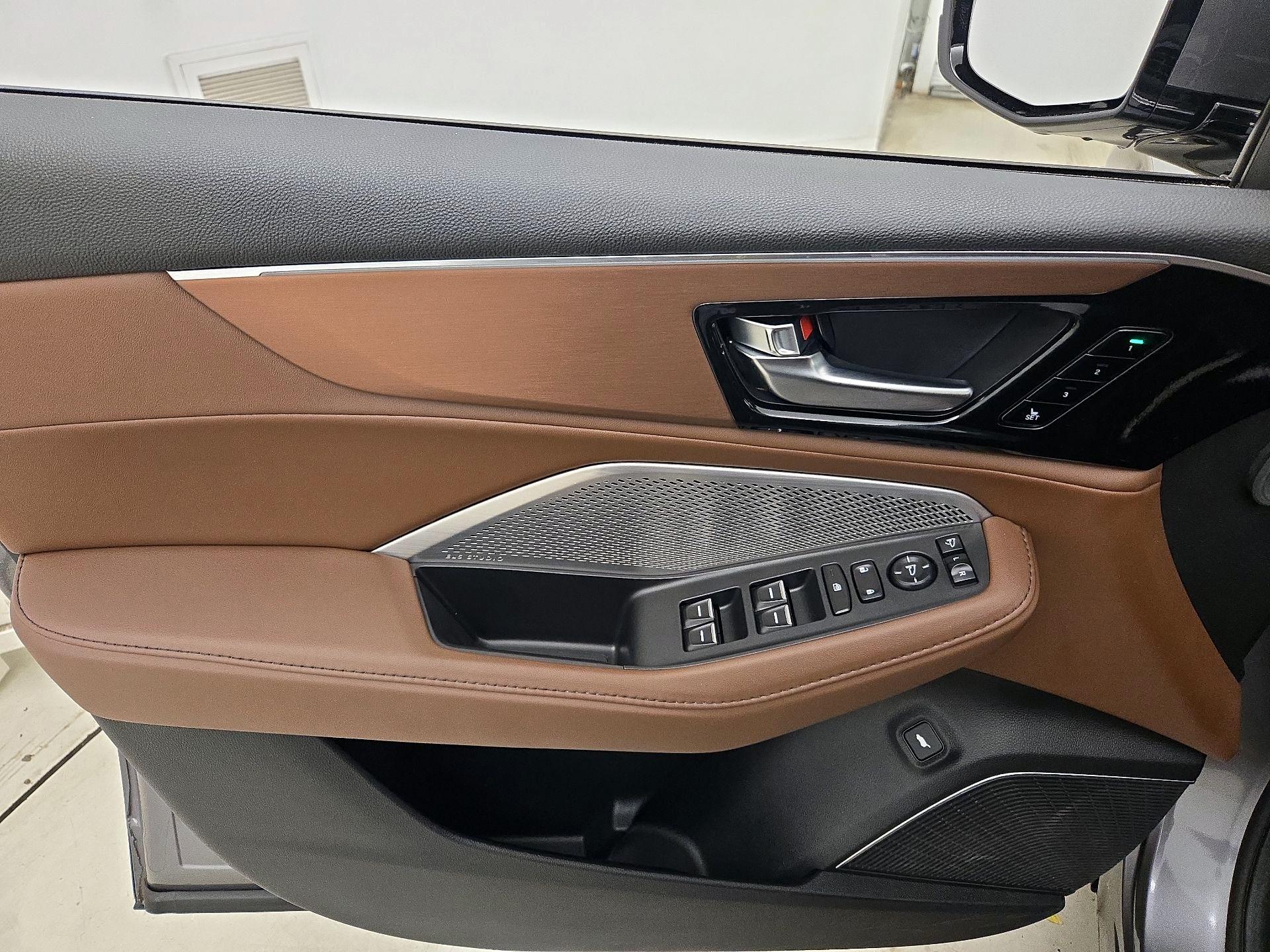 Thumbnail: 2022 Acura MDX - 12