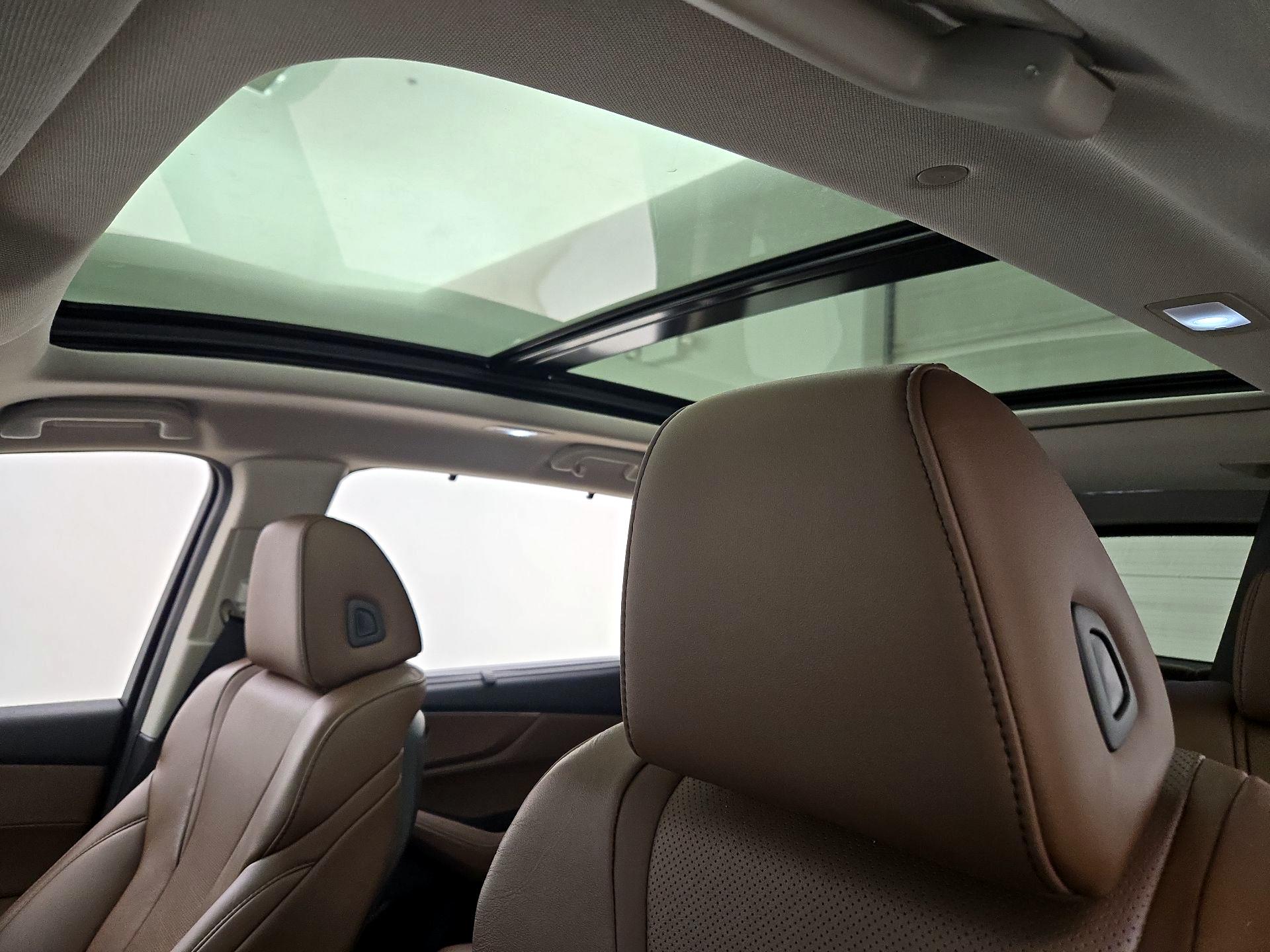 Thumbnail: 2022 Acura MDX - 18