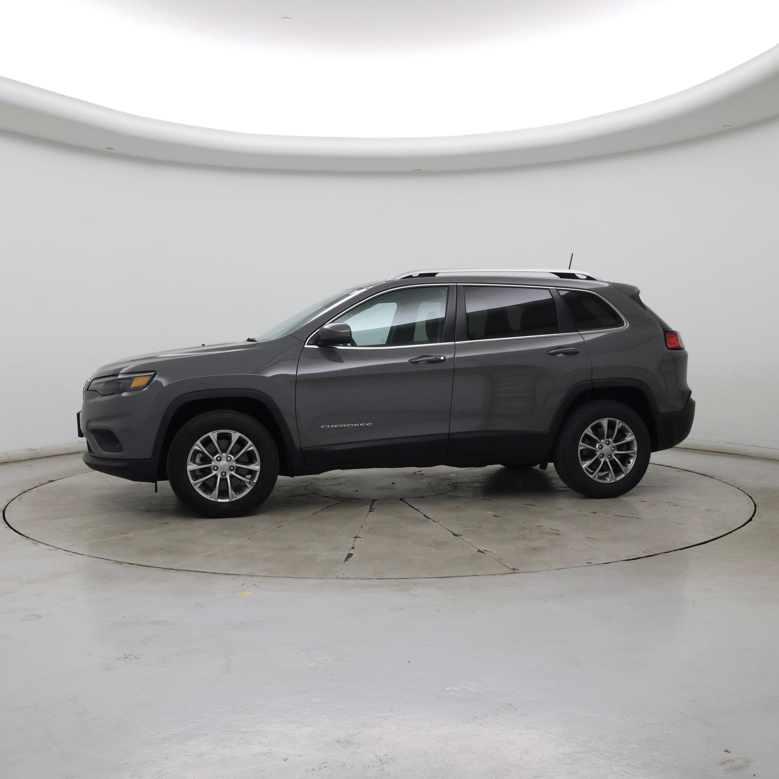 Thumbnail: 2021 Jeep Cherokee - 3
