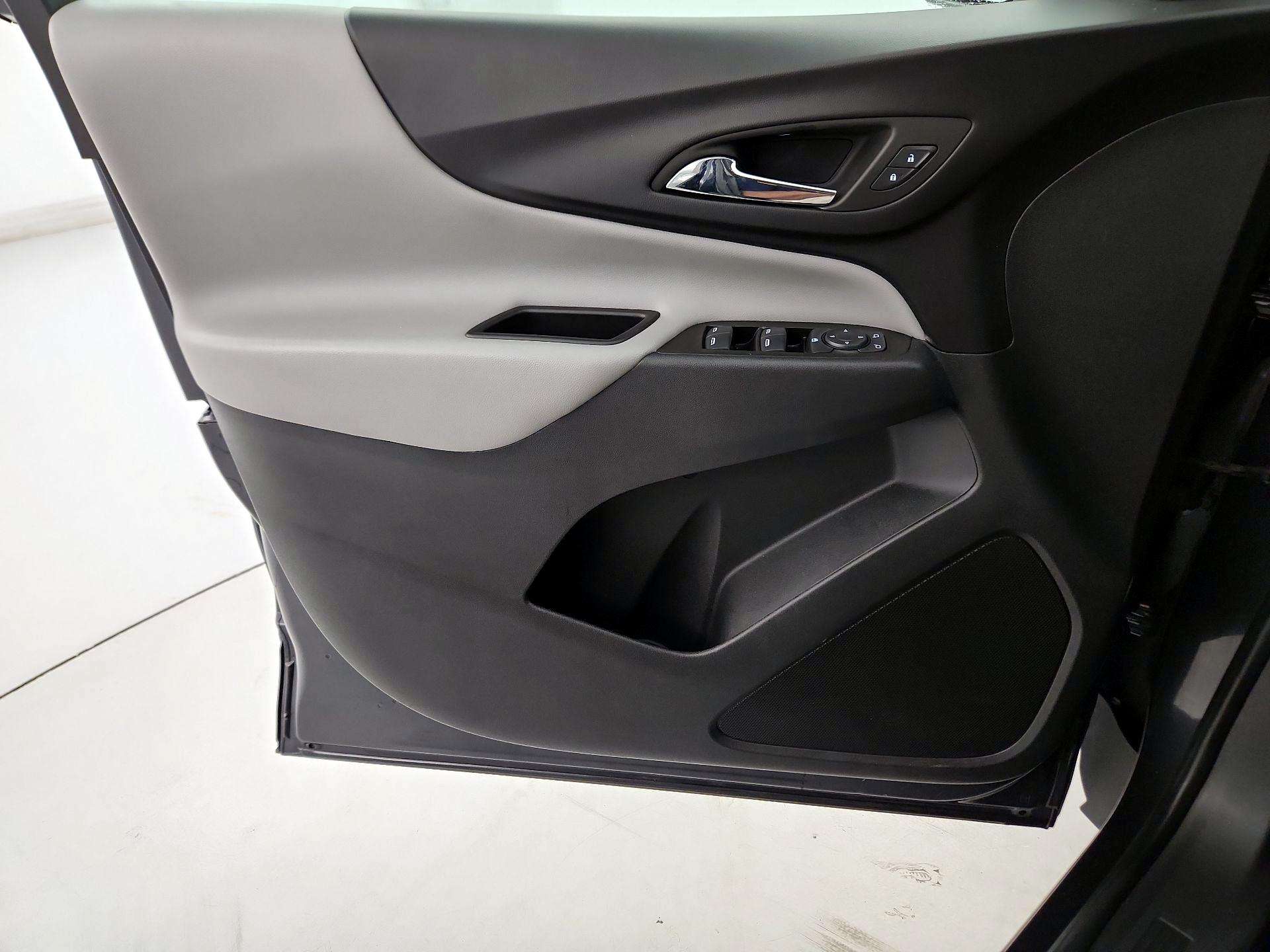 Thumbnail: 2022 Chevrolet Equinox - 12