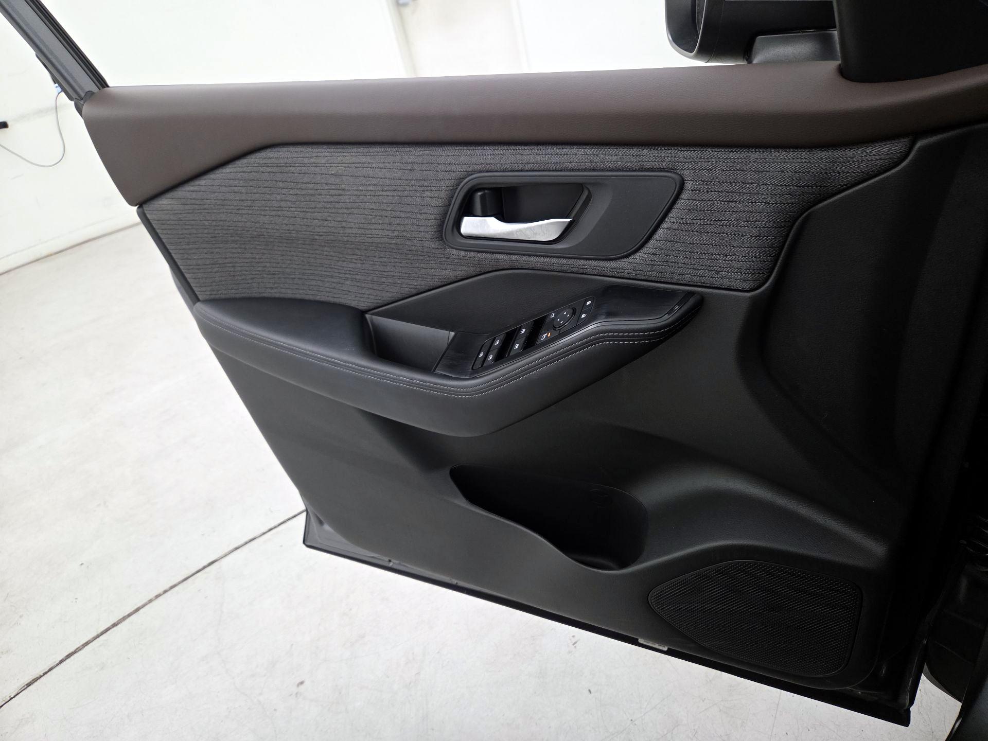 Thumbnail: 2023 Nissan Rogue - 12