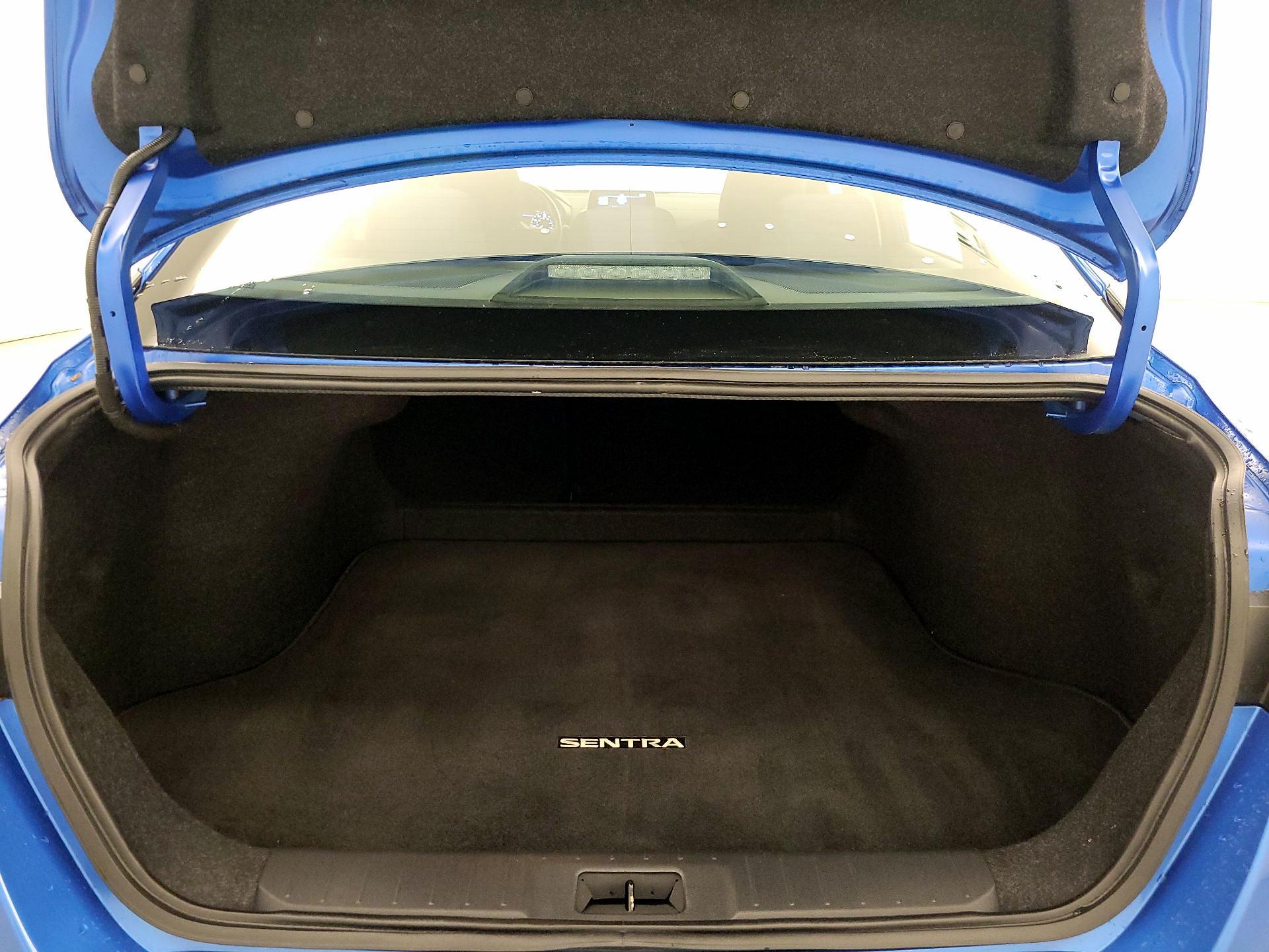 Thumbnail: 2022 Nissan Sentra - 20