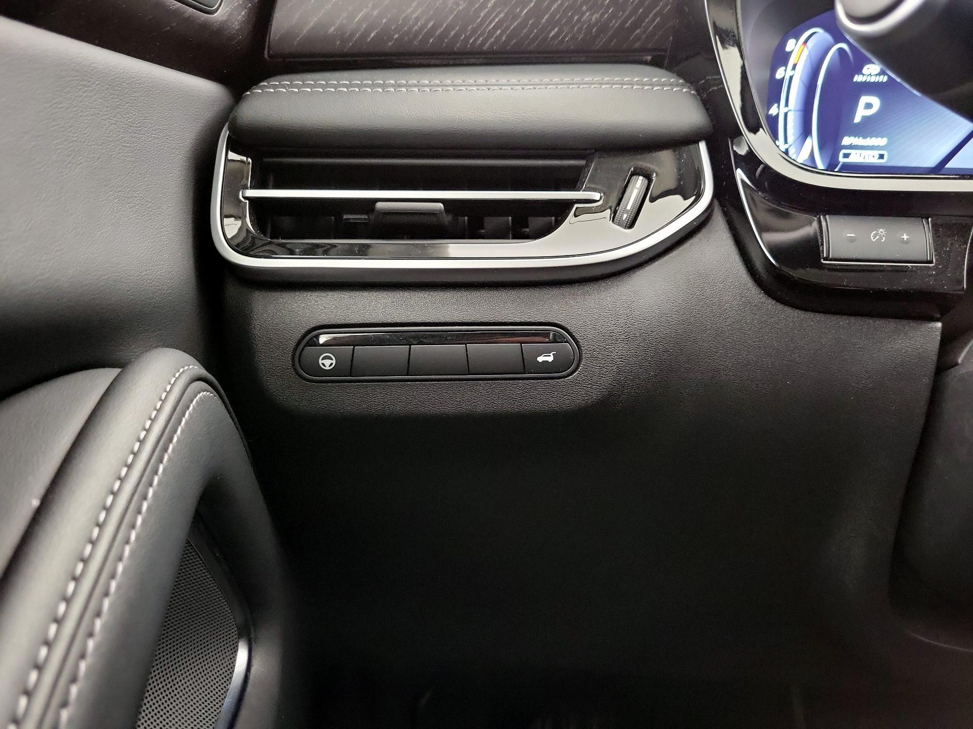 Thumbnail: 2023 INFINITI QX60 - 13