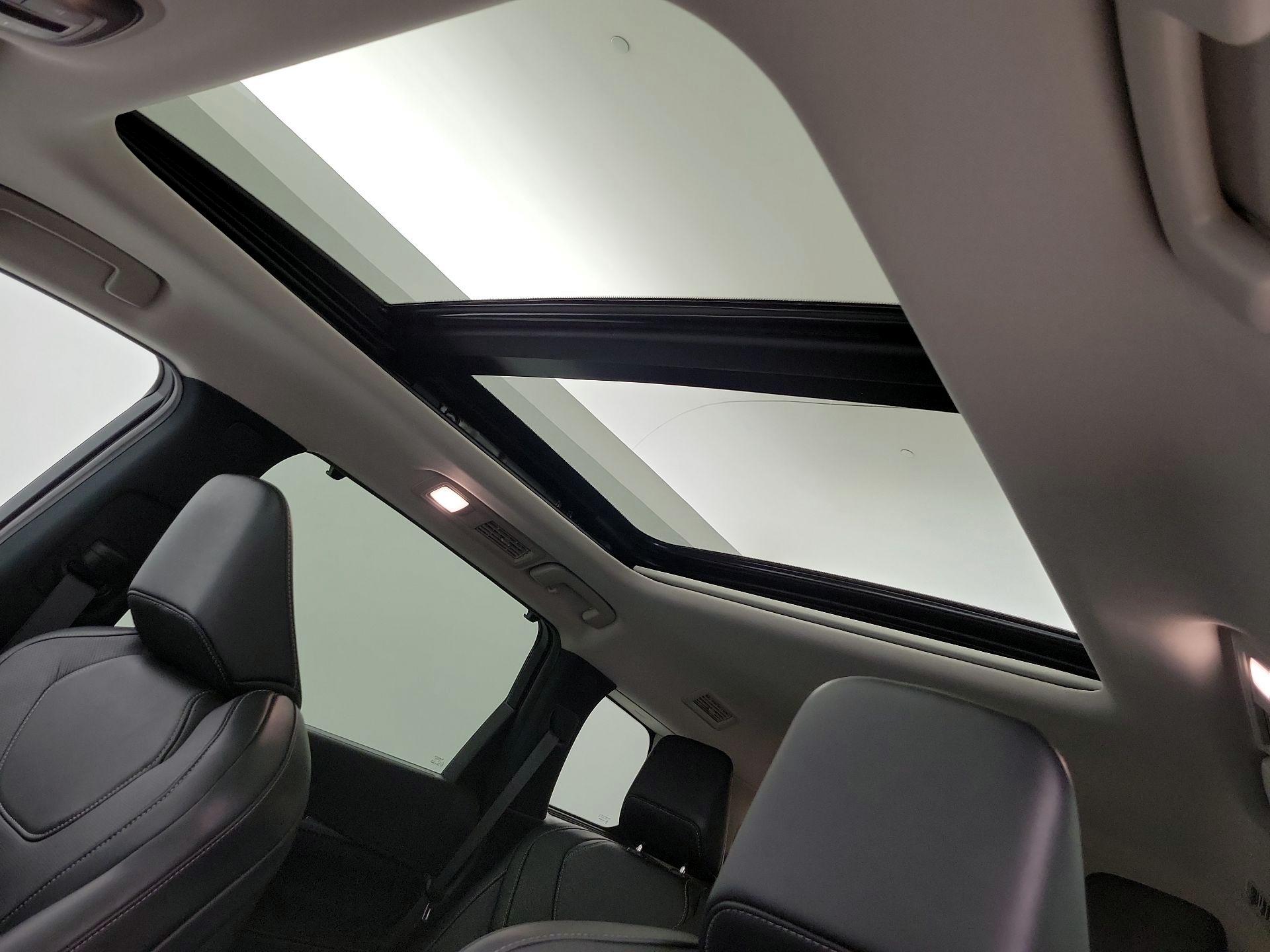 Thumbnail: 2023 INFINITI QX60 - 20