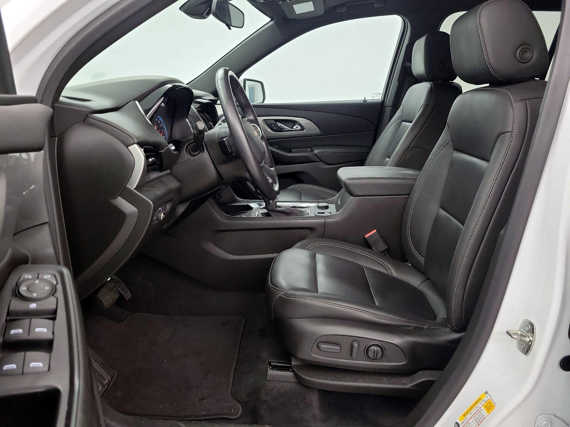 Thumbnail: 2022 Chevrolet Traverse - 11