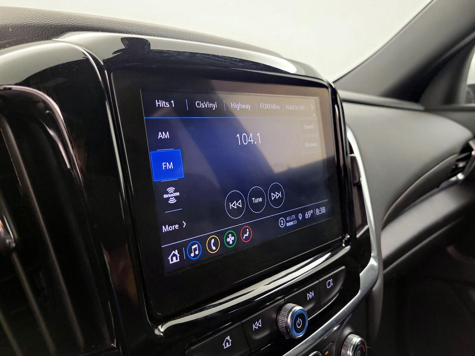 Thumbnail: 2022 Chevrolet Traverse - 15