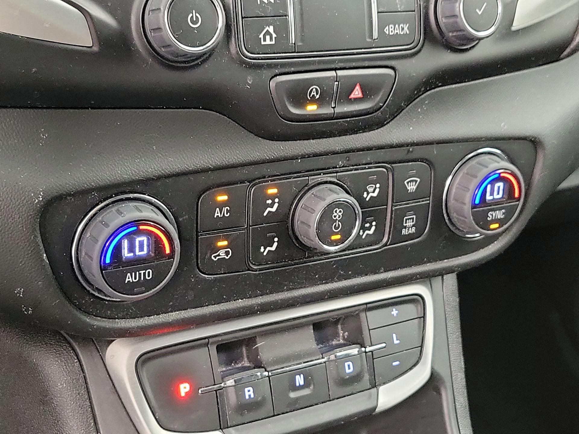 Thumbnail: 2022 GMC Terrain - 17