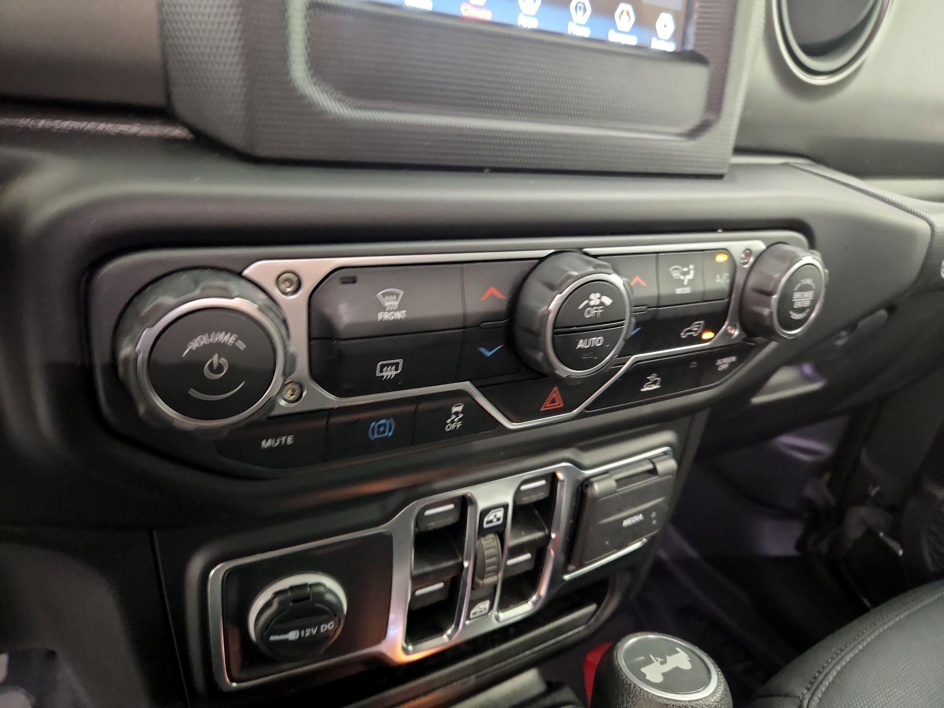 Thumbnail: 2023 Jeep Wrangler - 14