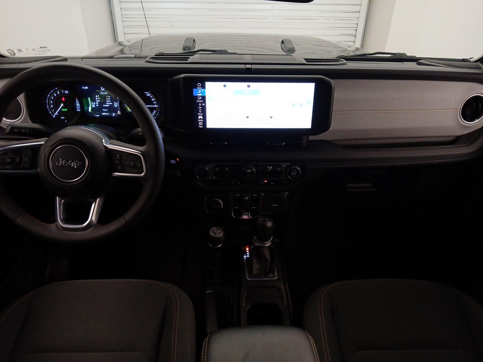 Thumbnail: 2024 Jeep Wrangler - 9
