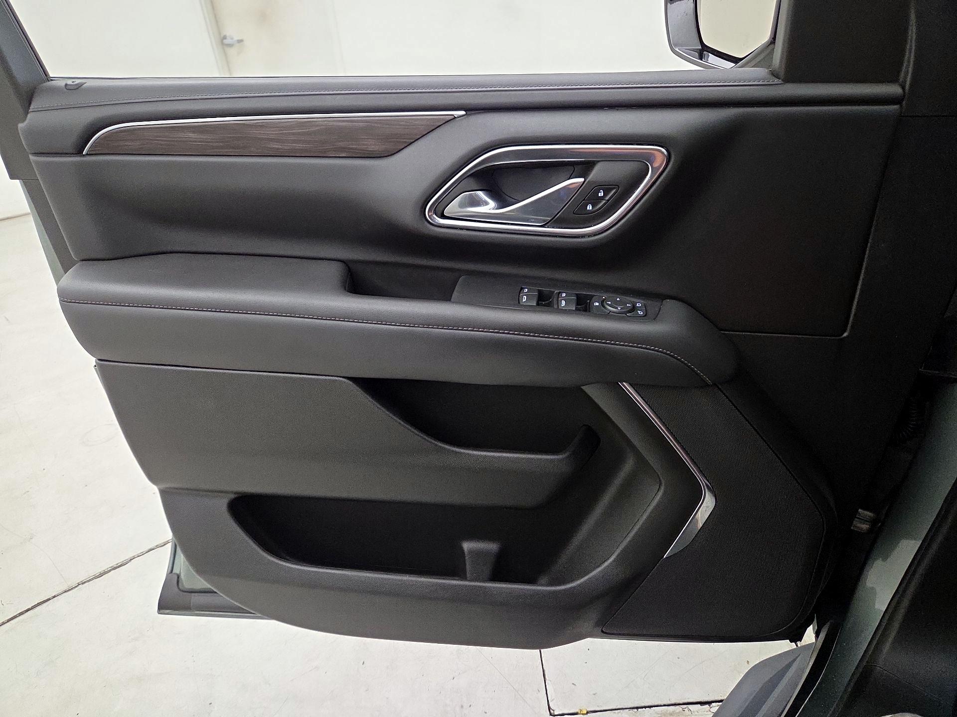 Thumbnail: 2023 Chevrolet Tahoe - 12