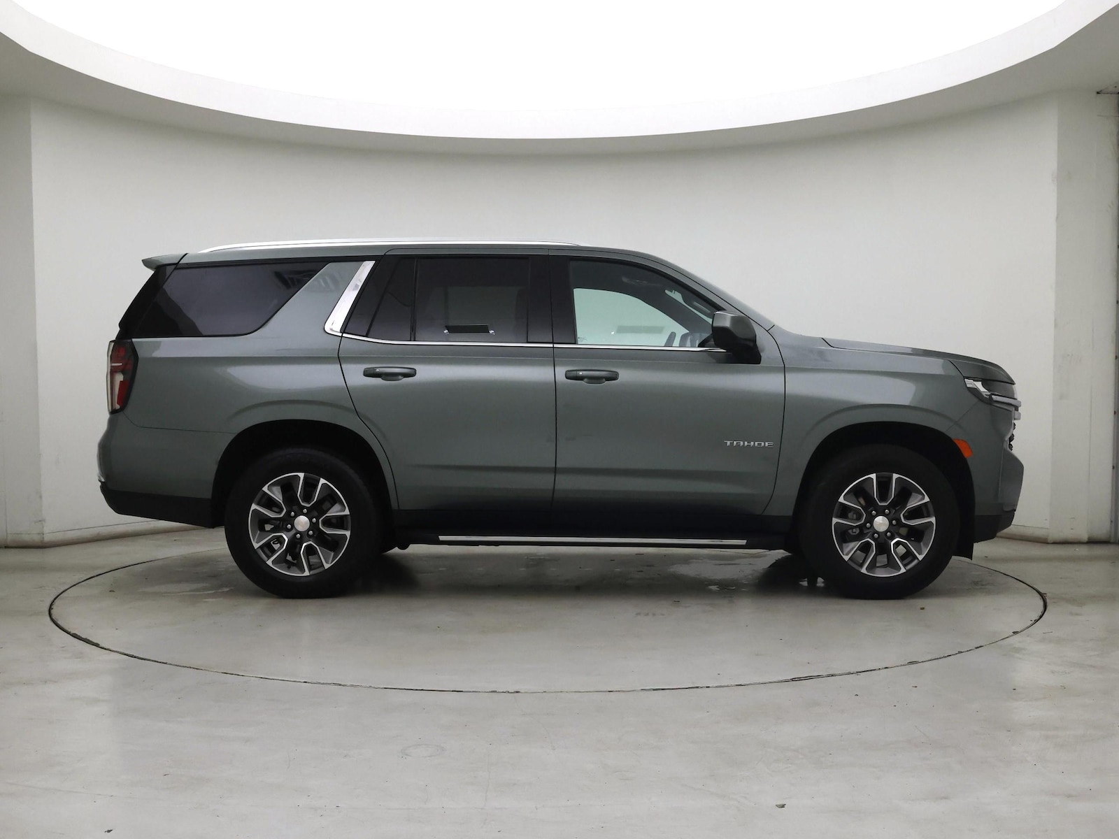 2023 Chevrolet Tahoe LS - Photo 8