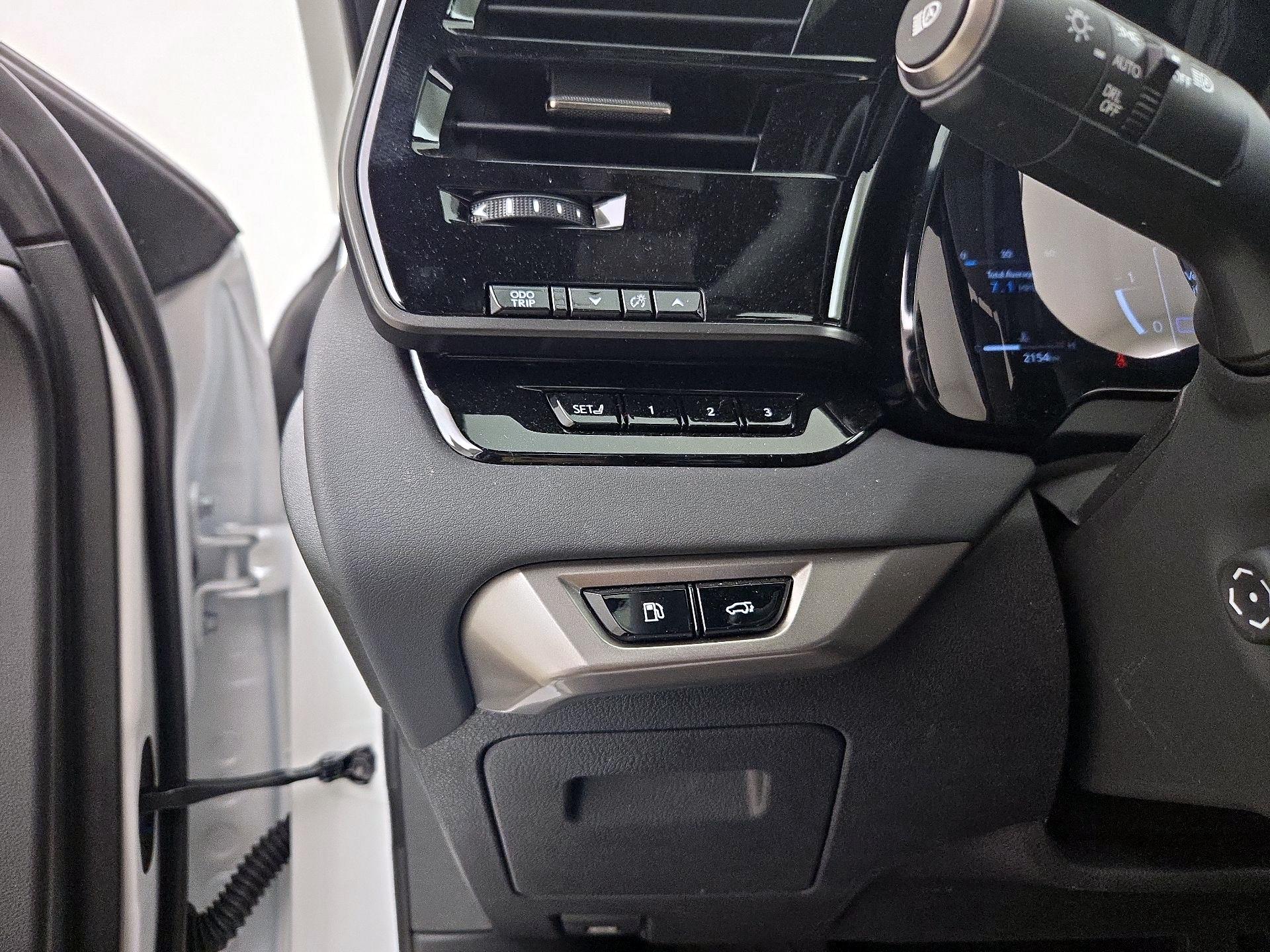 Thumbnail: 2025 Lexus RX - 13