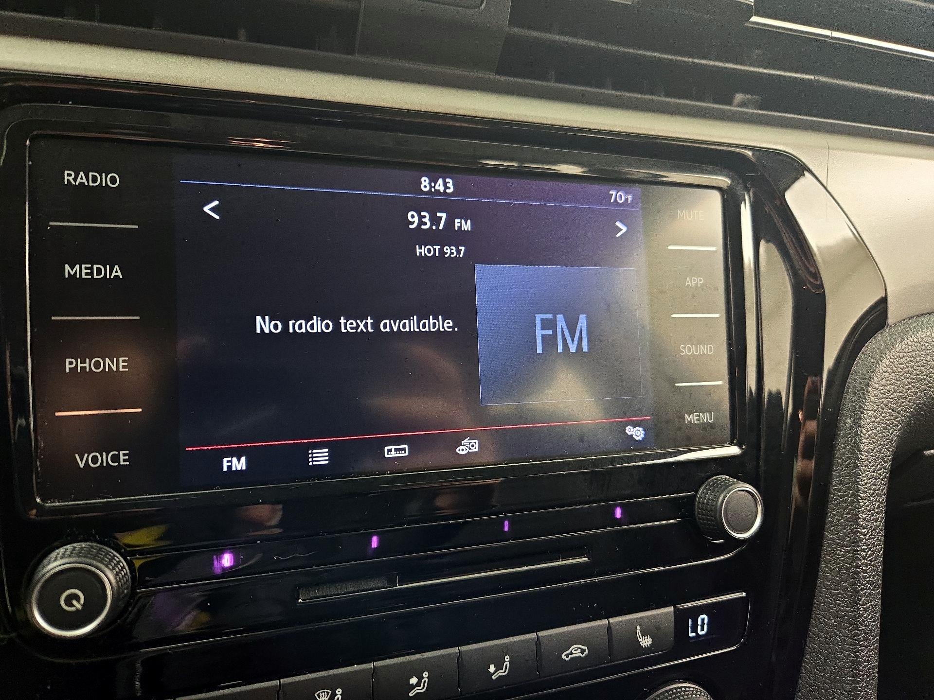 Thumbnail: 2022 Volkswagen Passat - 14