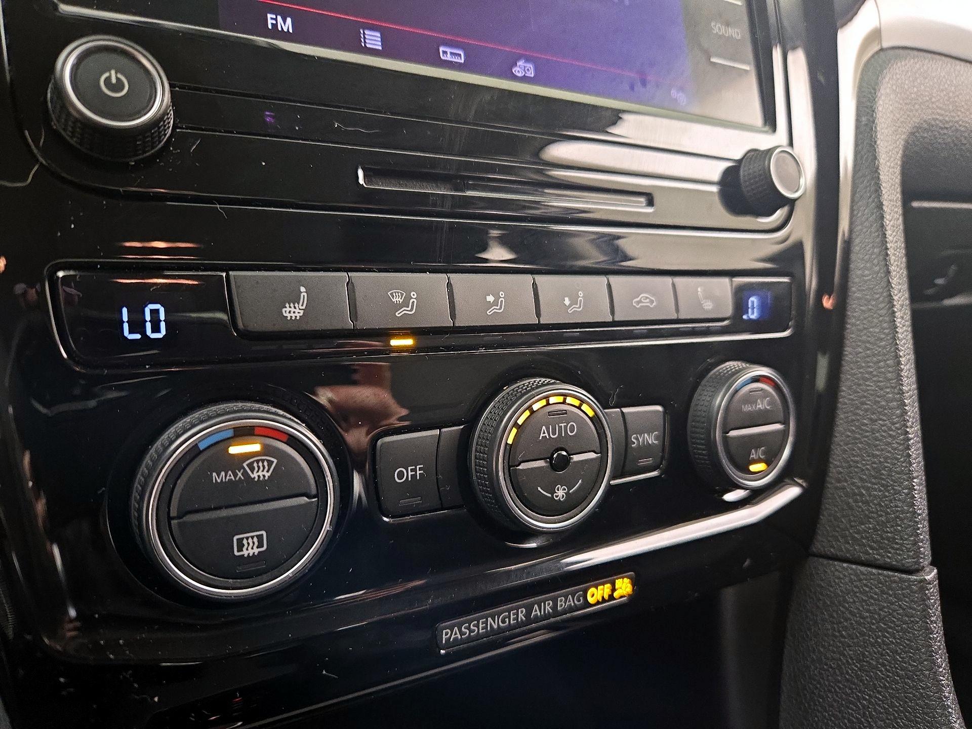 Thumbnail: 2022 Volkswagen Passat - 15