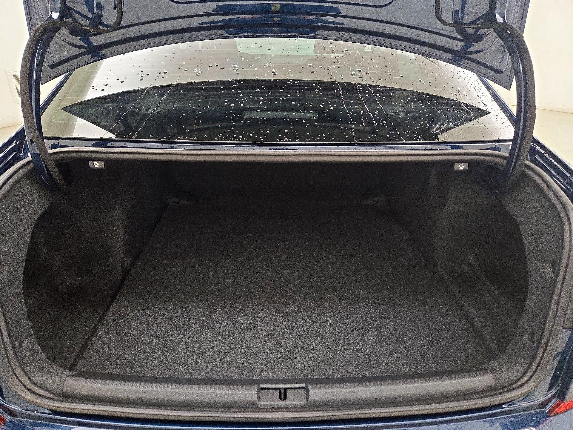 Thumbnail: 2022 Volkswagen Passat - 19