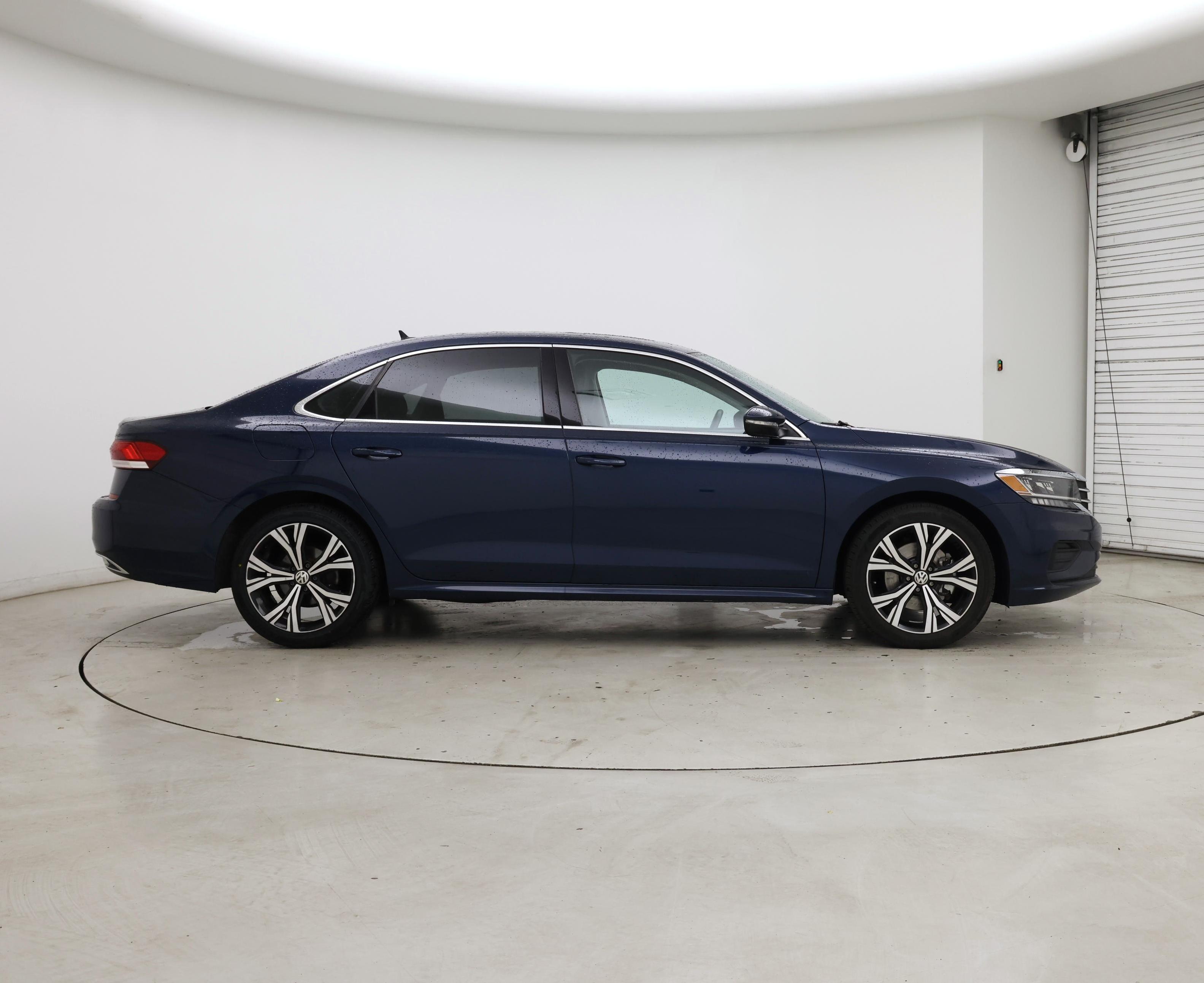 Thumbnail: 2022 Volkswagen Passat - 7